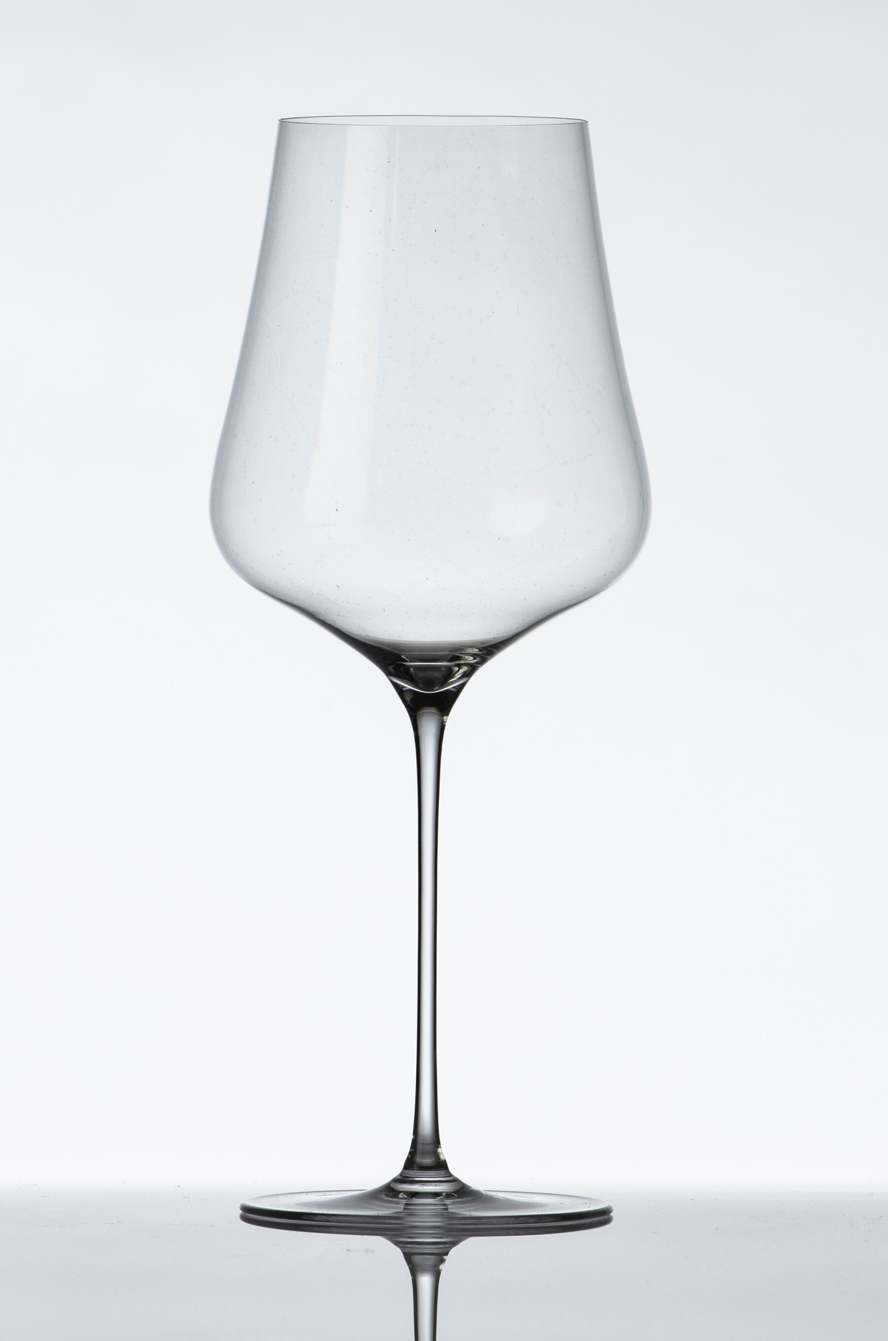 Choosing wine glass, New York Times, Expert advice, Wineglass, 1800x2720 HD Phone