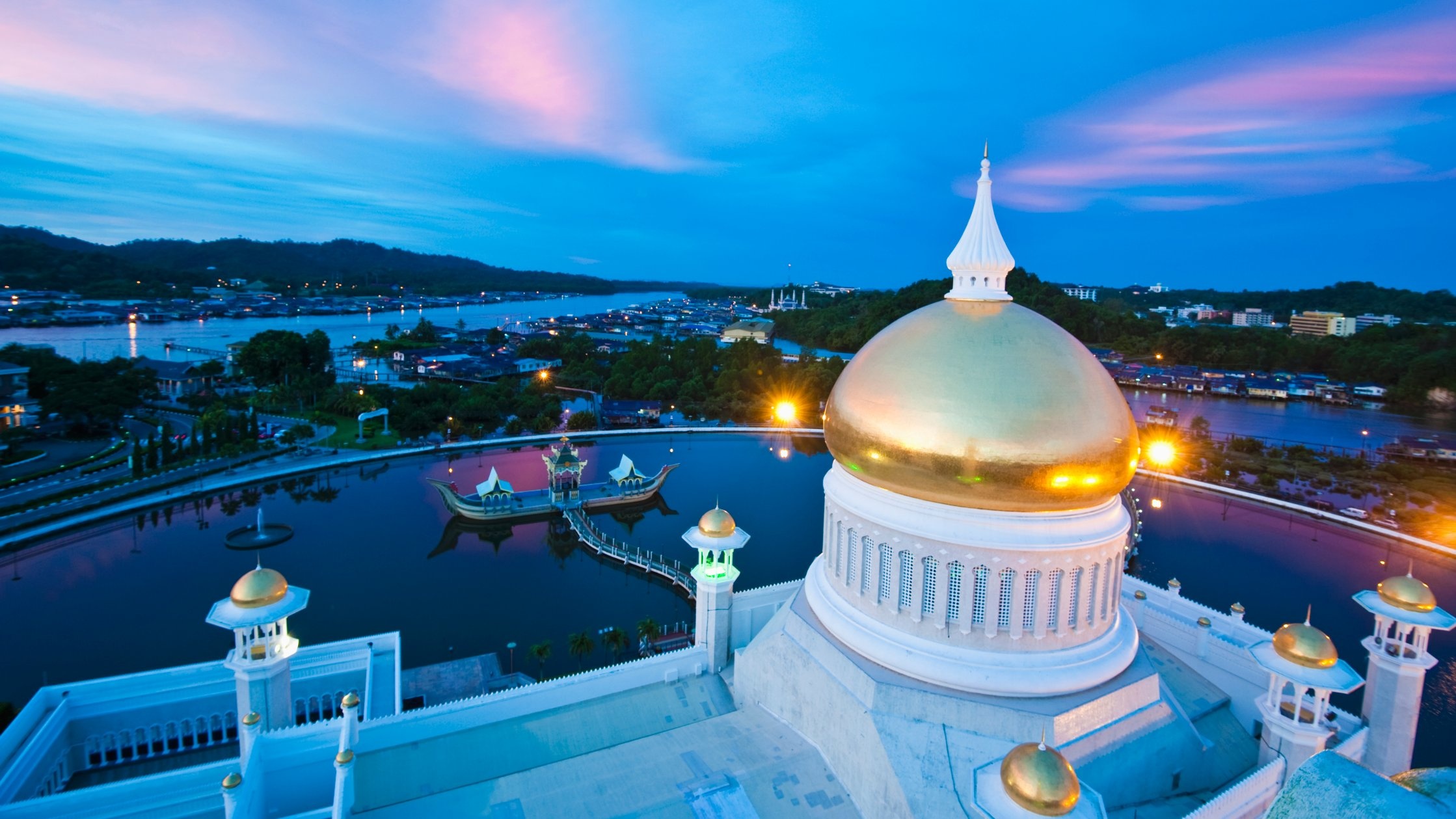 Brunei capital, Bandar Seri Begawan, CNN travel, Things to do, 2240x1260 HD Desktop
