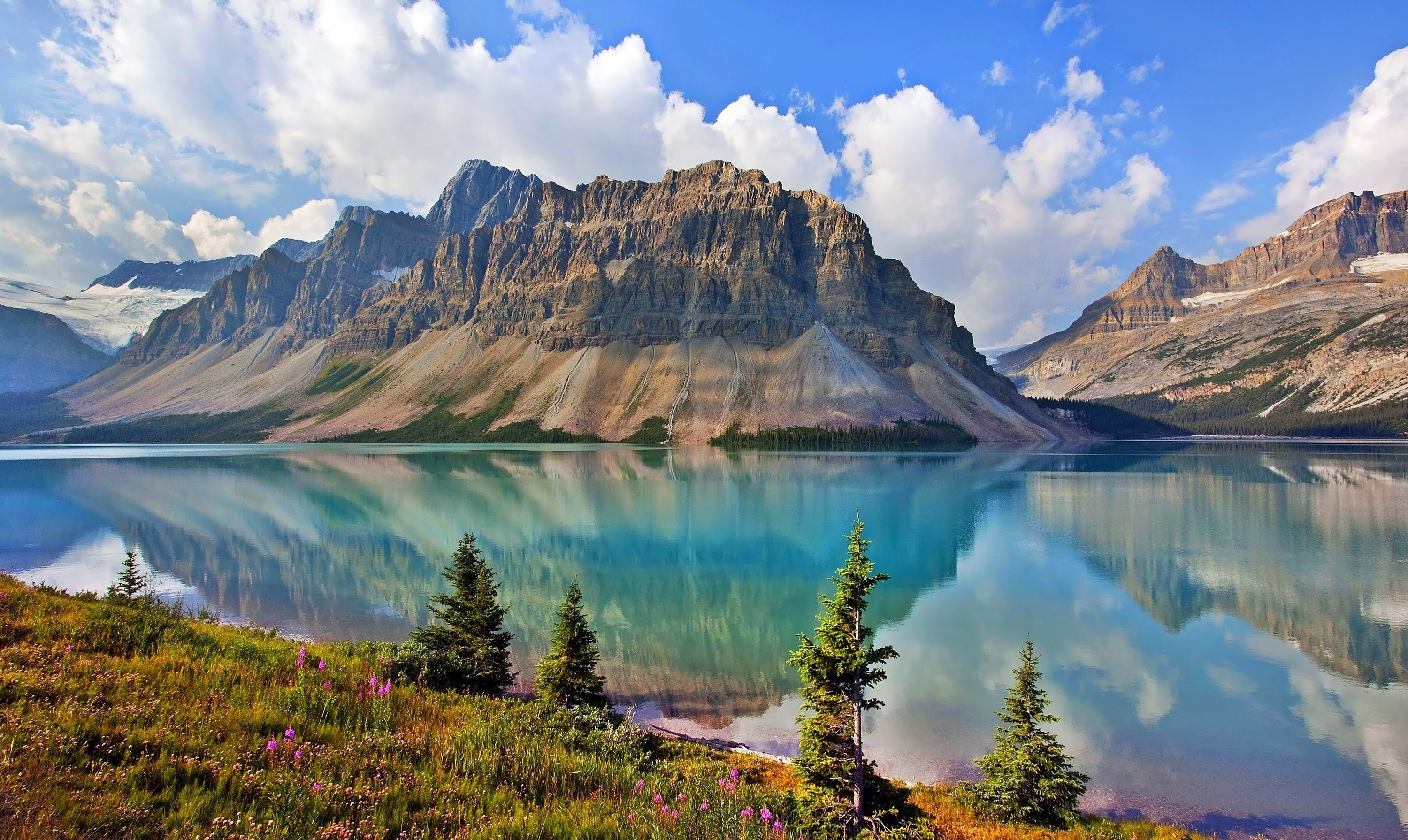 Canada: Bow Lake, The border with the U.S. extends 5,525 miles. 3000x1790 HD Wallpaper.