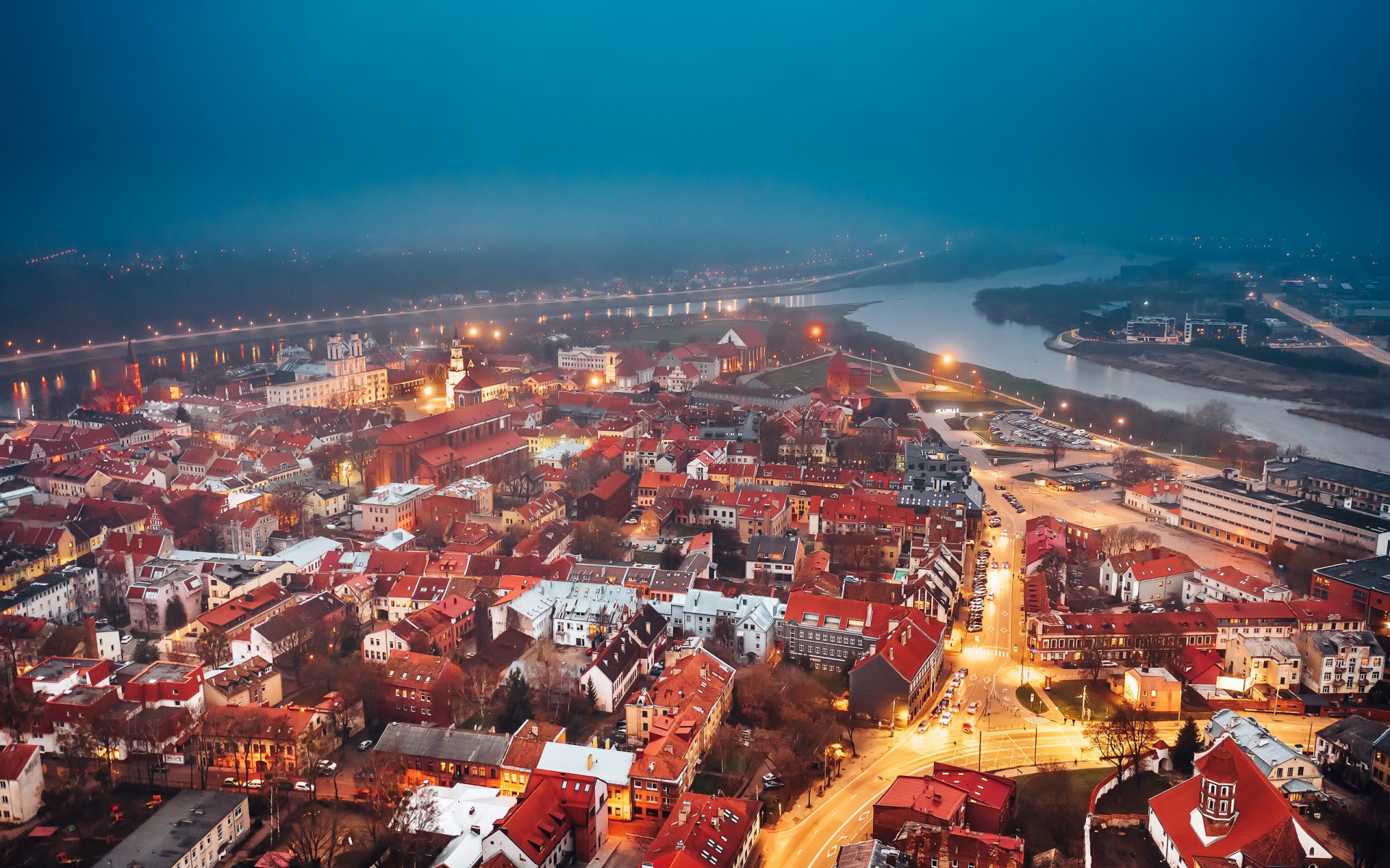 Lithuania travels, Kaunas city, Misty section, 1920x1200 HD Desktop