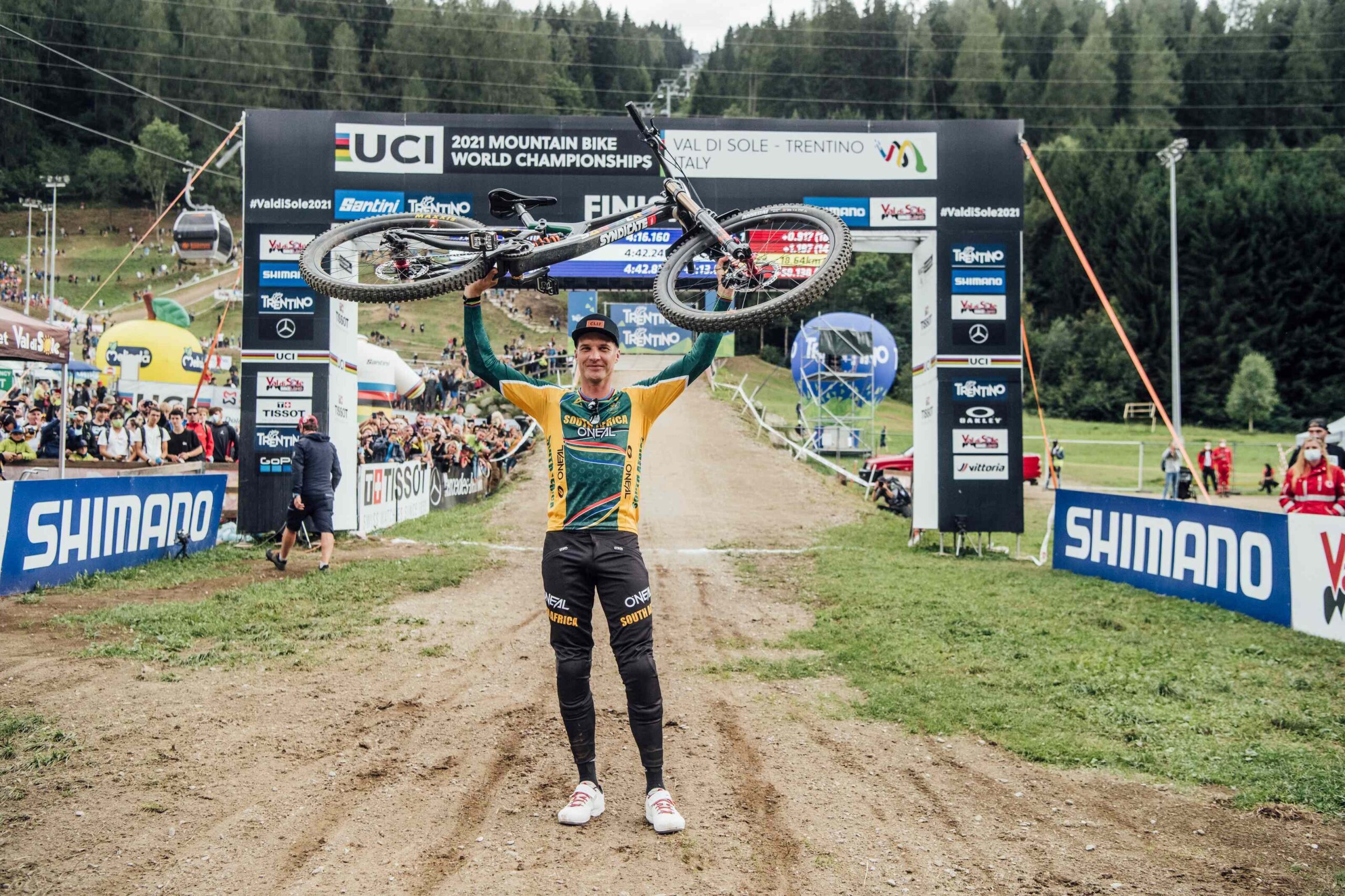 Greg Minnaar, World Champion, Nicole, Mountain biking, 2560x1710 HD Desktop