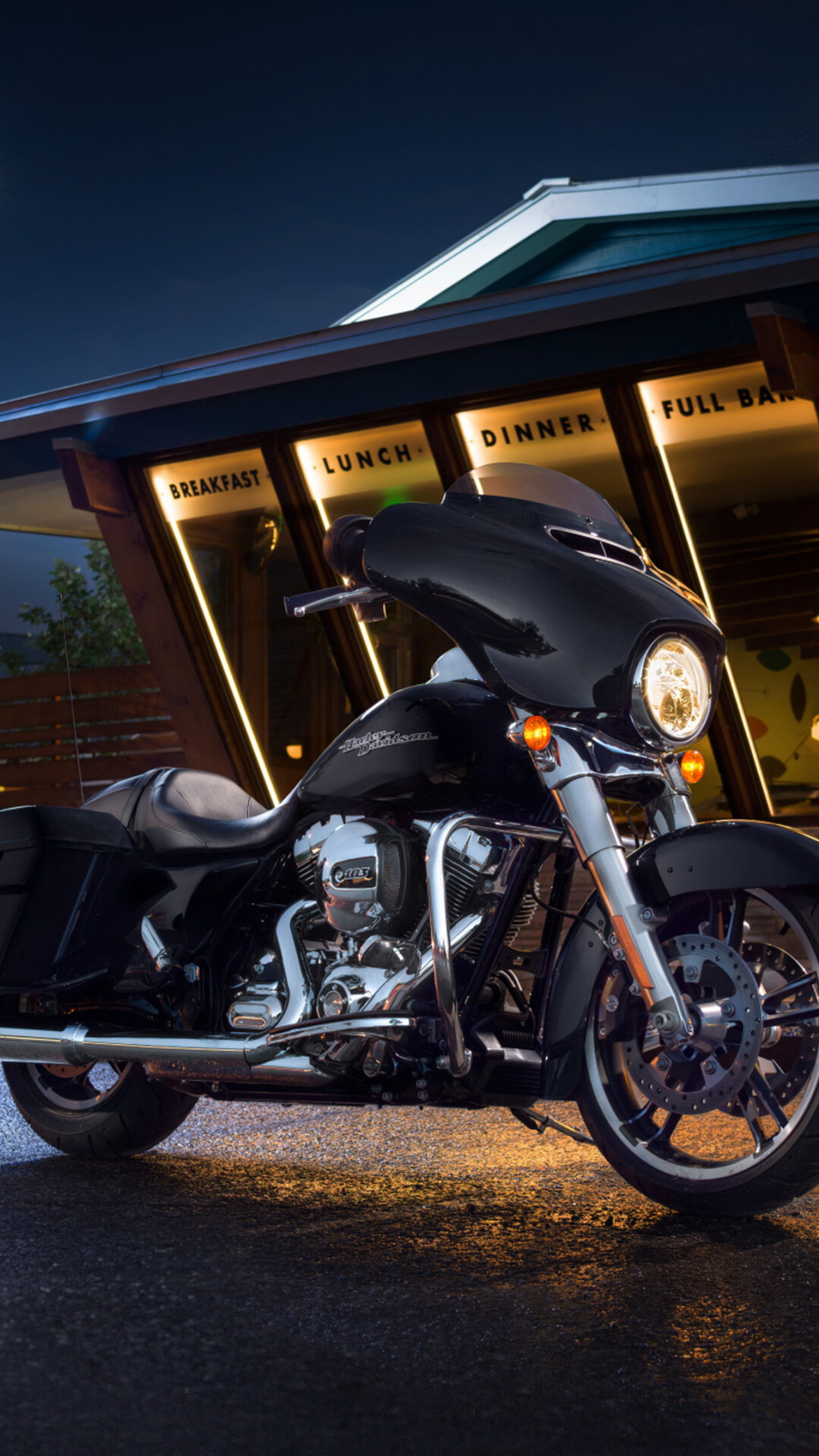Harley-Davidson Glide: A top-selling touring model in the U.S., Street Glide, H-D. 1080x1920 Full HD Background.