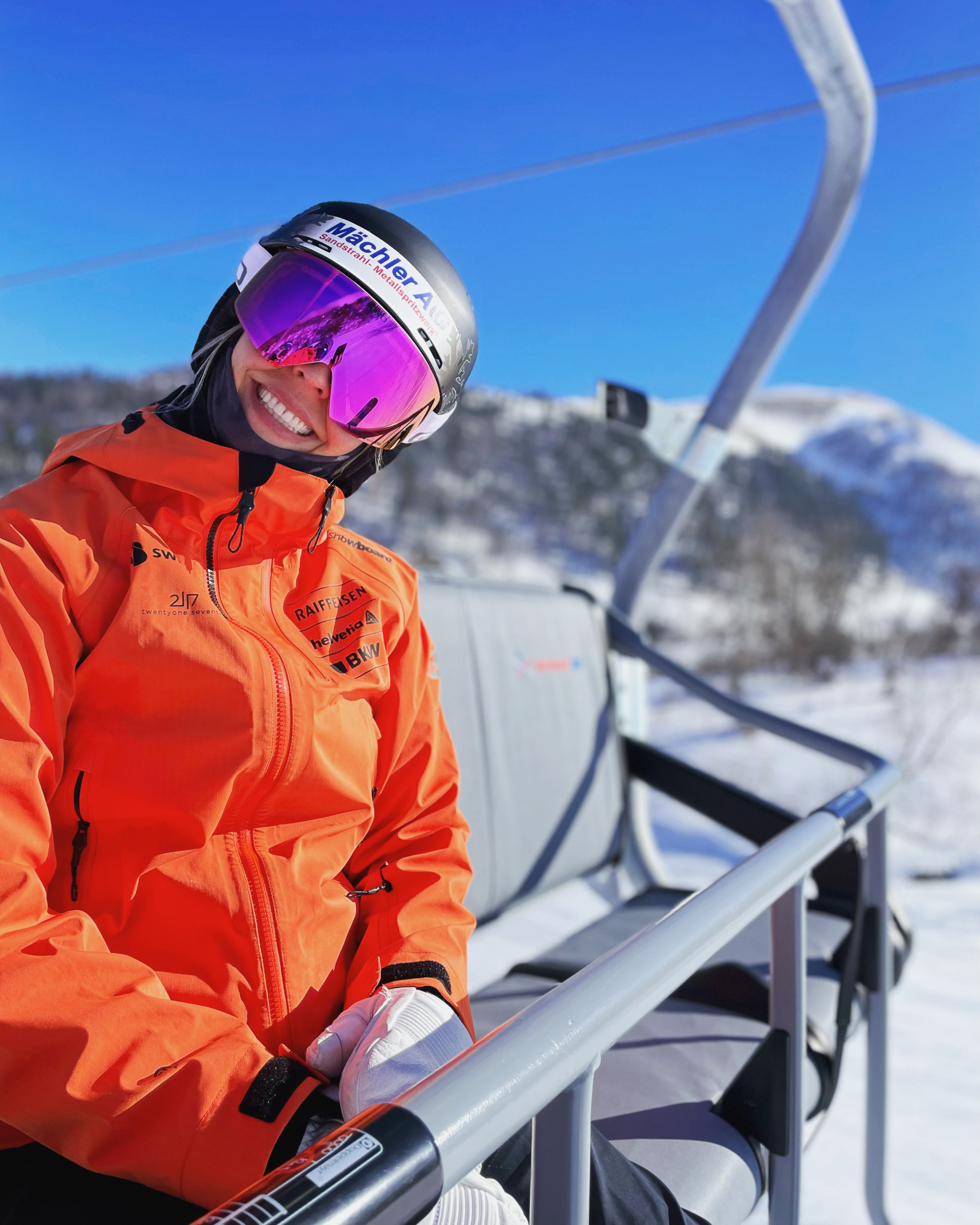 Ladina Jenny, Alpine snowboarder, Dynamic racer, Snowboard Alpine events, 2050x2560 HD Handy