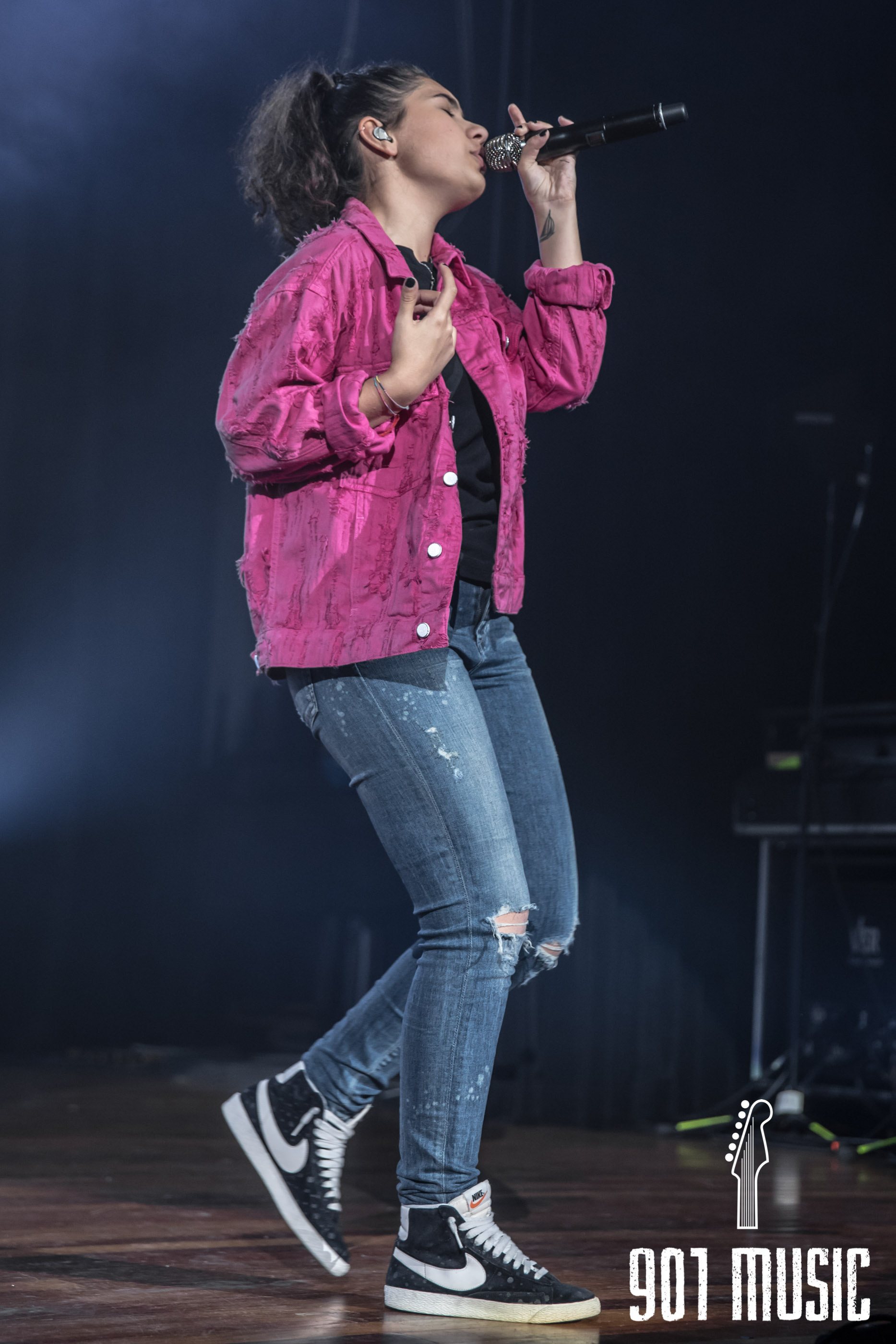 Alessia Cara Wallpaper Iphone posted by Ryan Cunningham 1870x2800