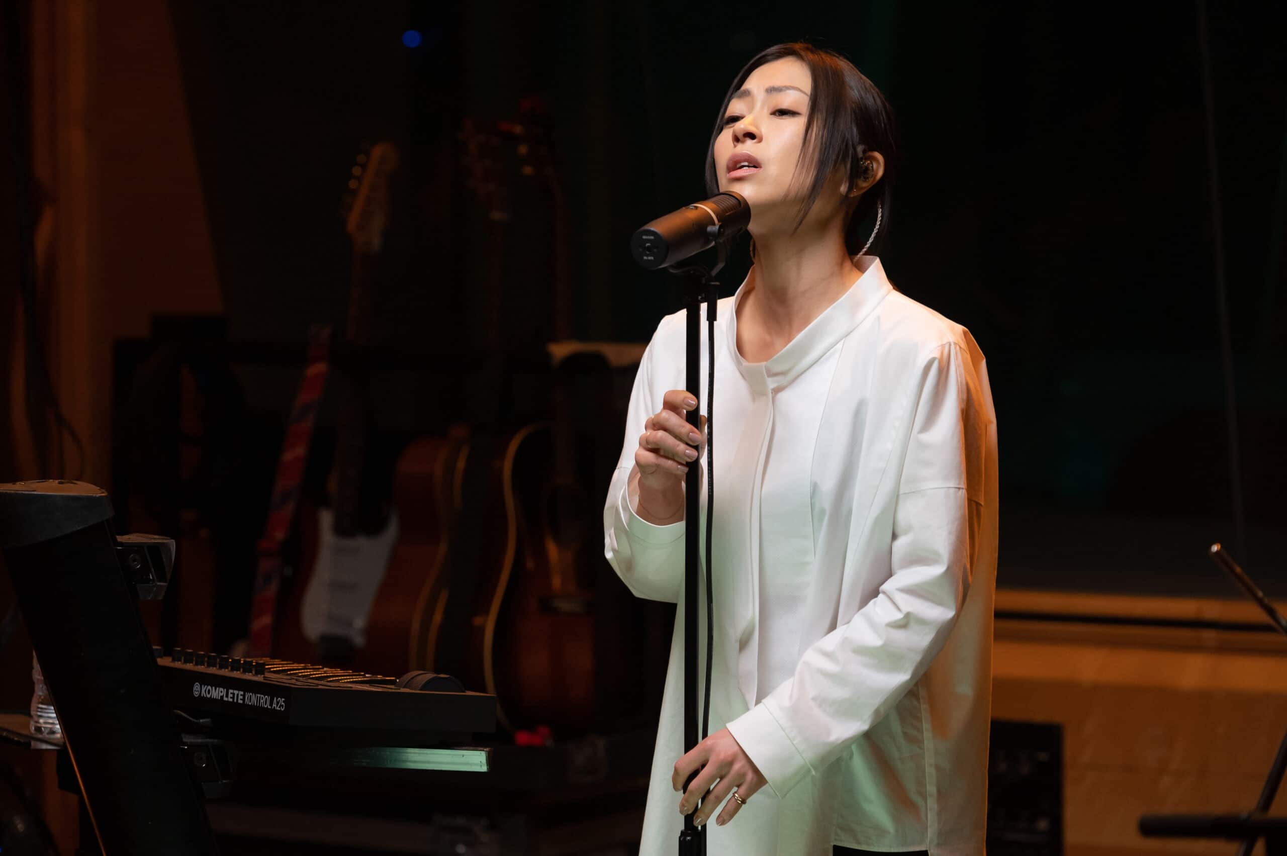 Hikaru Utada, Live sessions from Air Studios, Netflix feature, Music concert experience, 2560x1710 HD Desktop