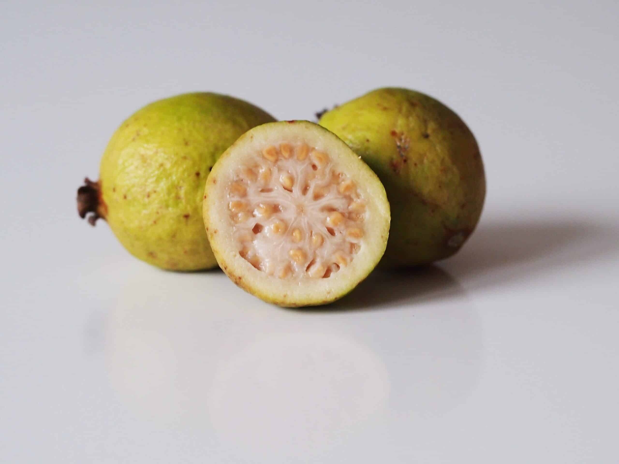 Guava: Native to Mexico, Central America, the Caribbean and northern South America. 2560x1920 HD Background.