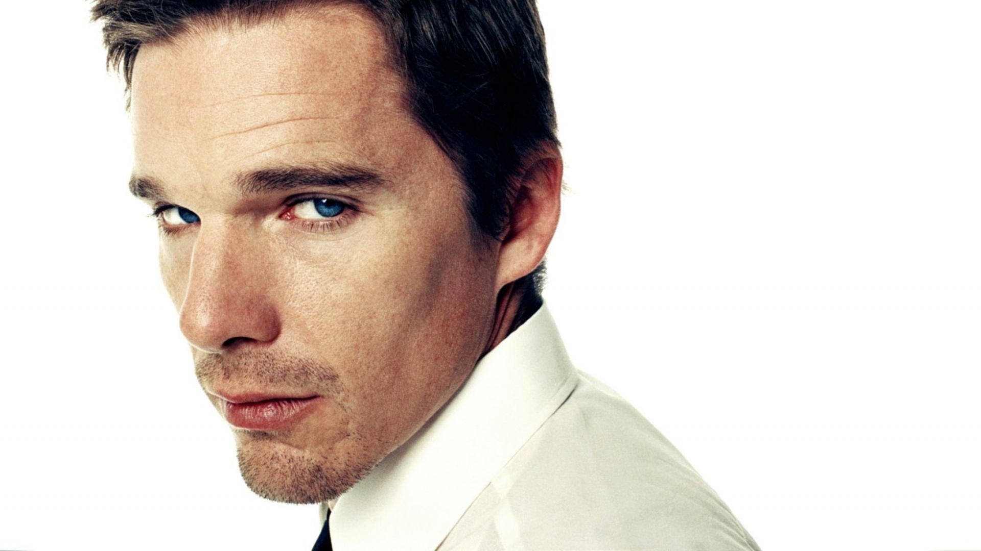 Ethan Hawke: The director of The Hottest State, based on his eponymous 1996 novel. 1920x1080 Full HD Background.
