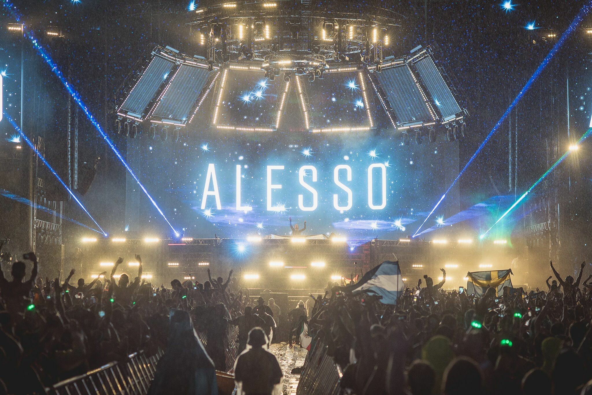 Alesso: Ultra Music Festival, His debut full-length album Forever was released in 2015. 2050x1370 HD Background.