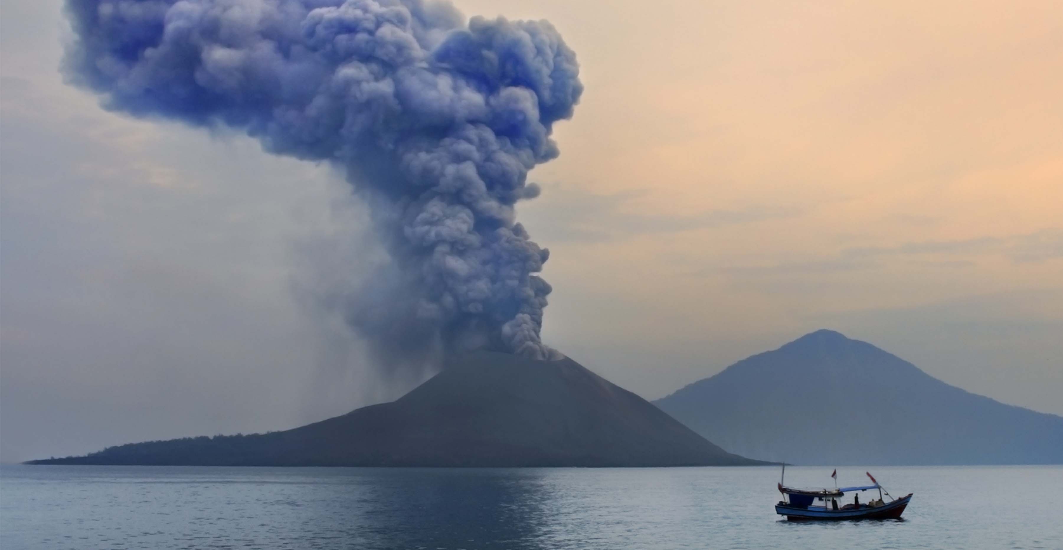 Krakatoa Island, Historic eruption, Blue moon event, Natural history, 3610x1870 HD Desktop