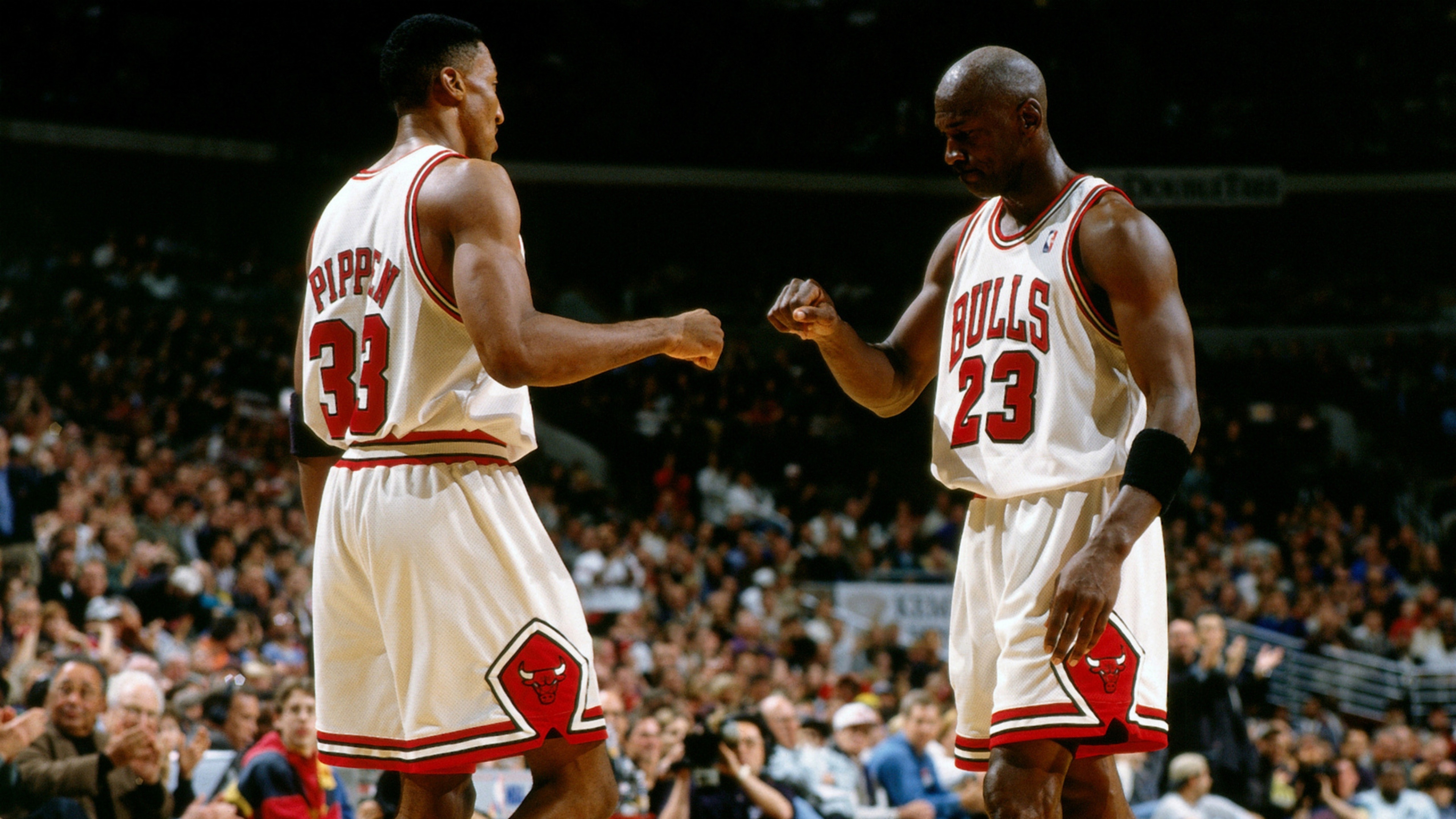 Chicago Bulls: The championship squads were led by Michael Jordan and Scottie Pippen. 3840x2160 4K Background.