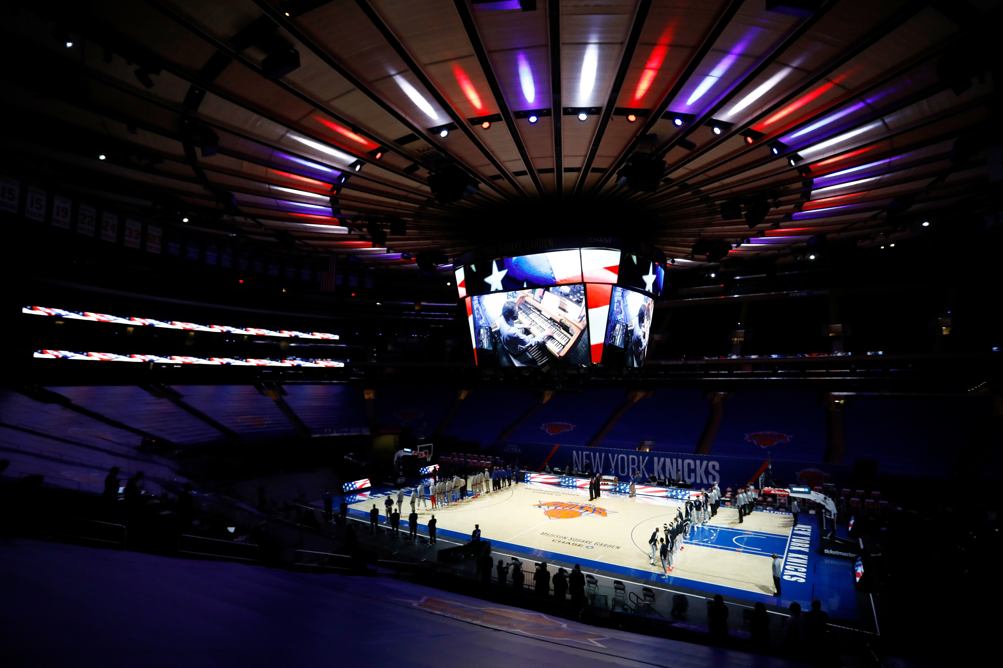 Madison Square Garden, Knicks moments, Fans' anticipation, MSG return, 3200x2140 HD Desktop