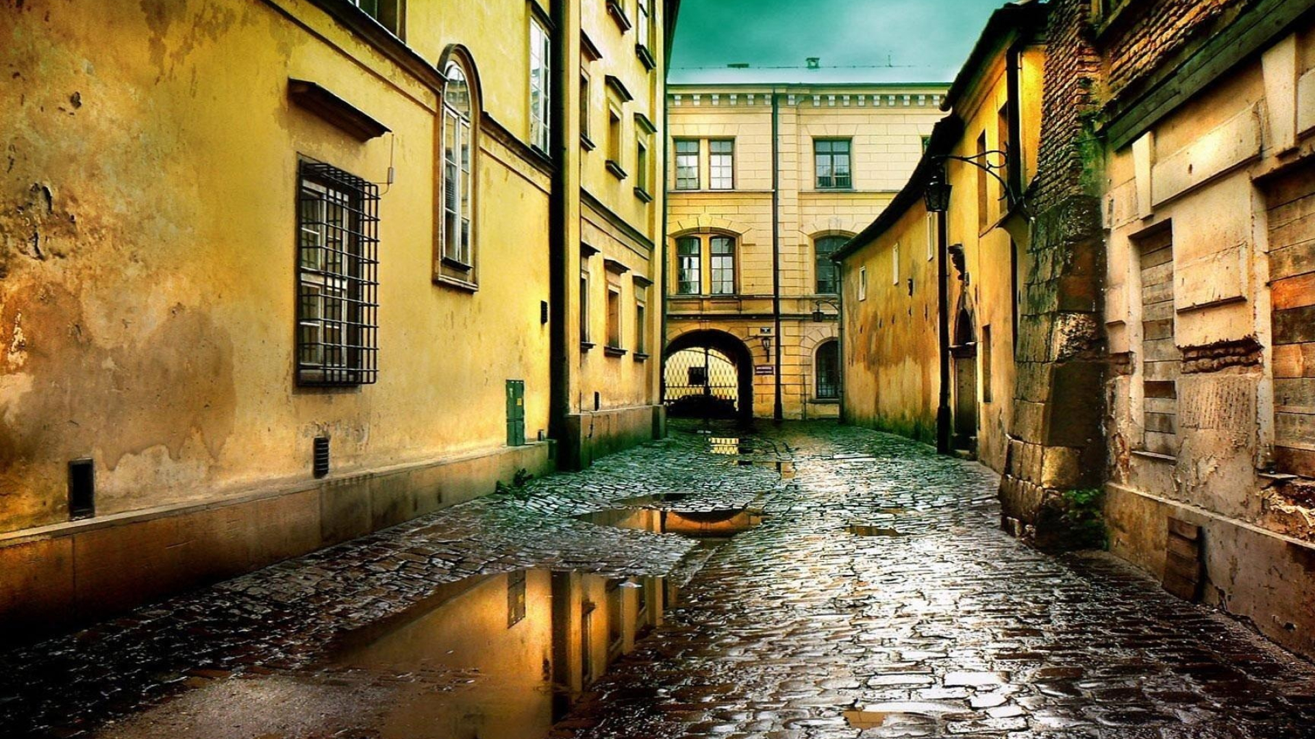 Alley: Cobblestone street after the rain, A town in the Spanish style, City road, City street. 1920x1080 Full HD Background.