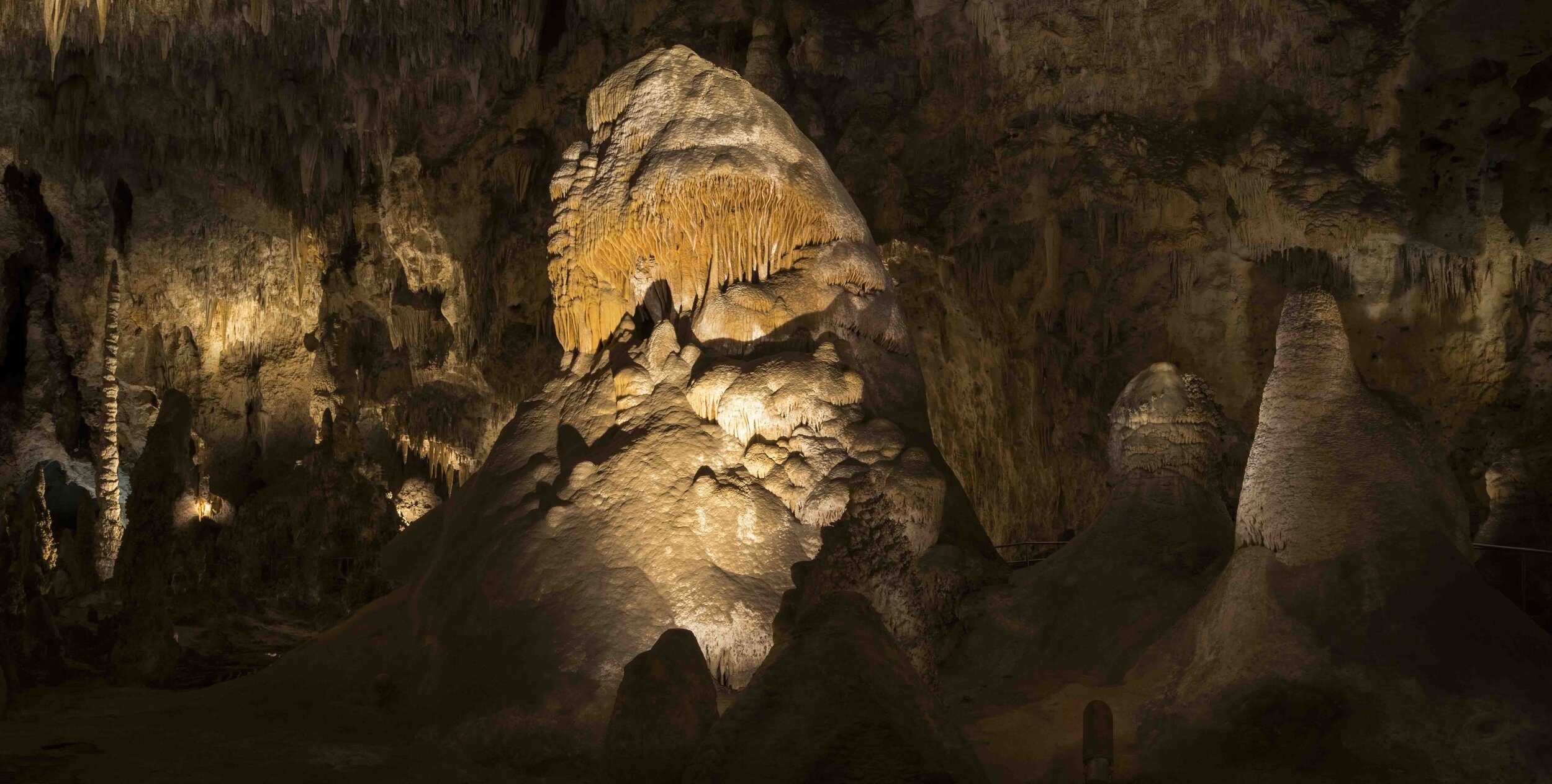 Fesselnde Fotos der Carlsbad Caverns, 2500x1270 HD Desktop