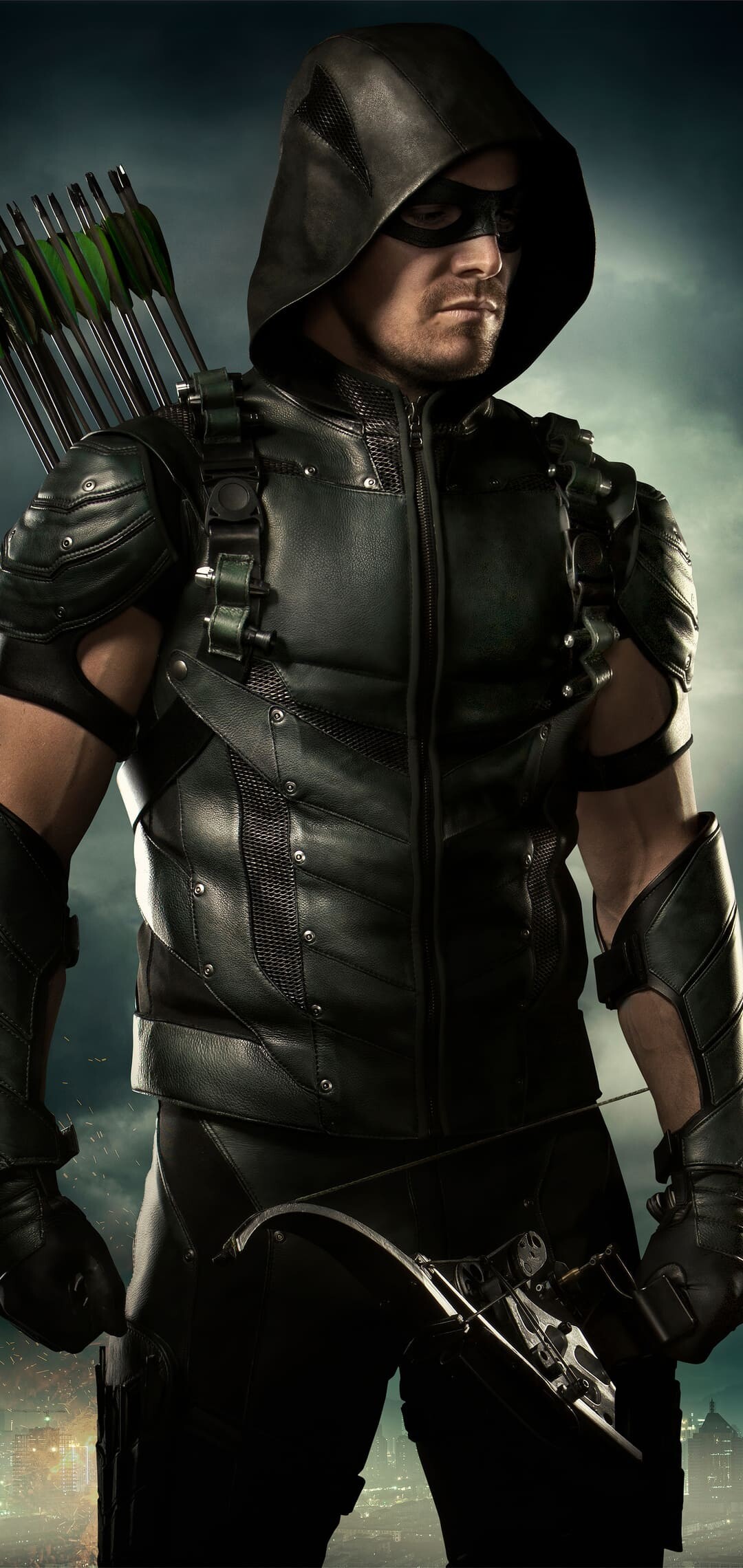 Green Arrow: A vigilante who uses a bow and arrows to fight crime at a street level. 1080x2280 HD Wallpaper.