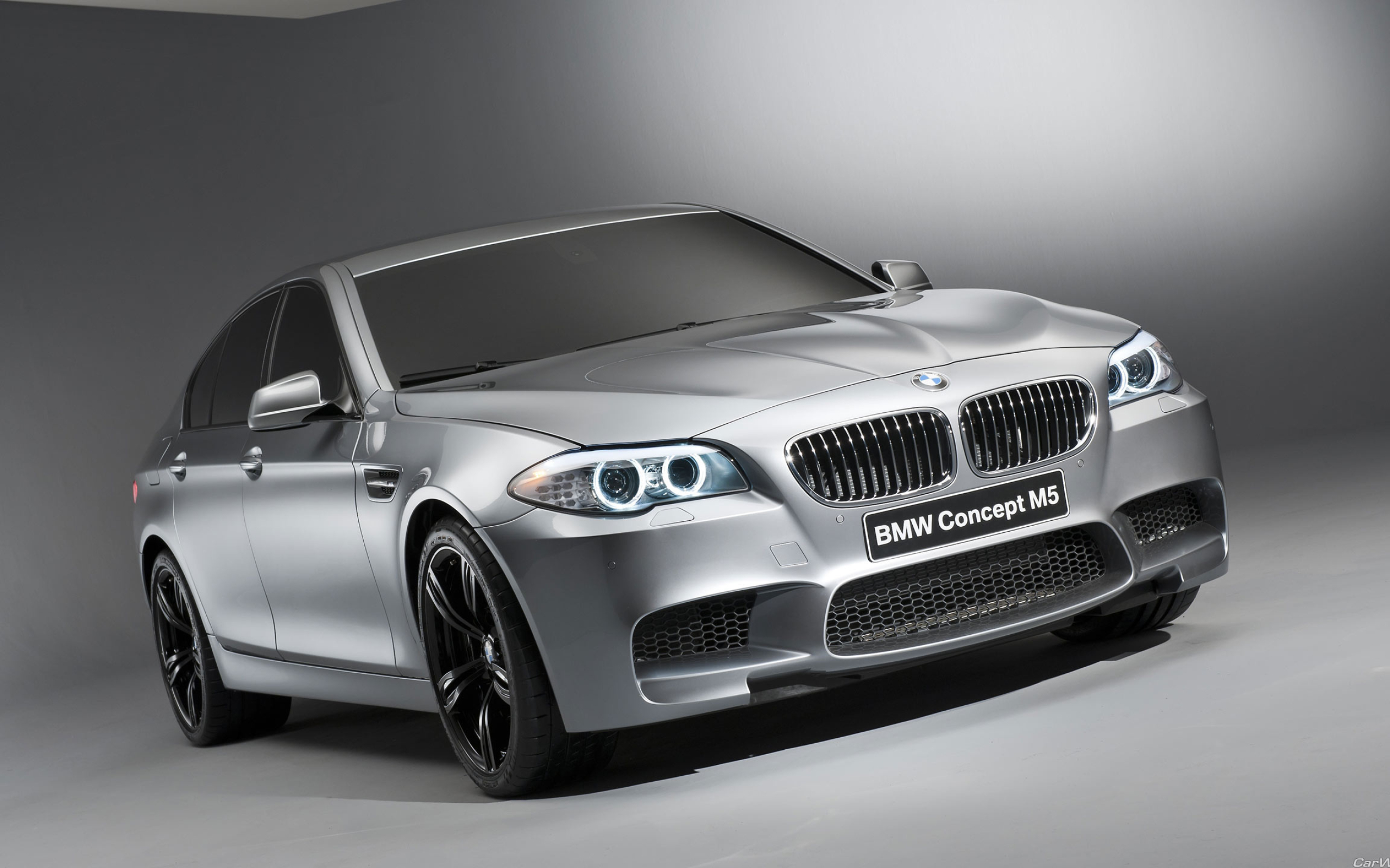 Cars photo picture, BMW, Grey background, M5 F10, 2560x1600 HD Desktop