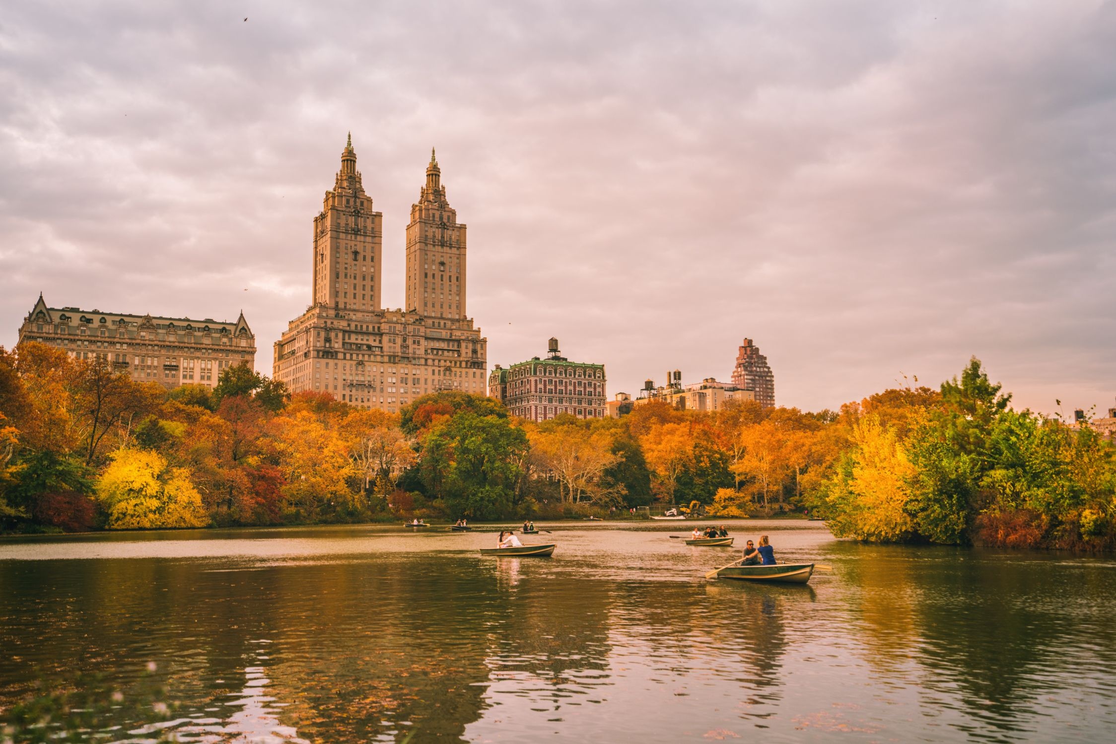 Central Park: NYC's iconic 843-acre green space, Must-see. 2250x1500 HD Background.
