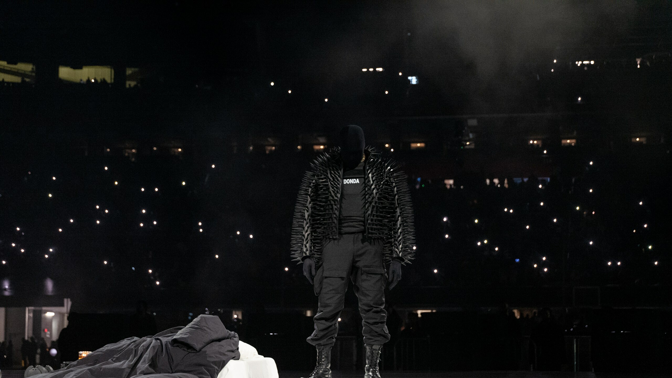 Kanye West: Listening party, Chicago, Donda, Provocative performance art. 2560x1440 HD Background.