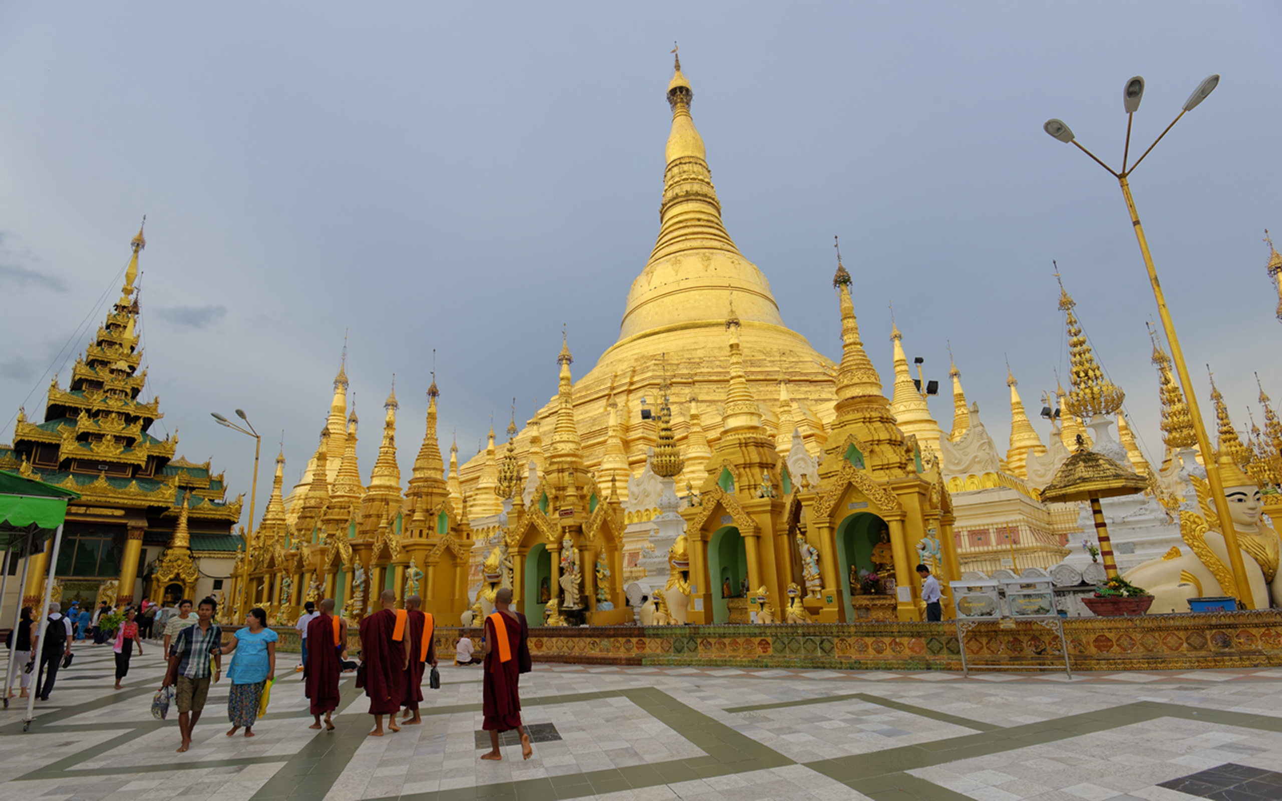 Shwedagon Pagoda, Sacred Buddhist place, Tranquil sanctuary, Burmese heritage, 2560x1600 HD Desktop