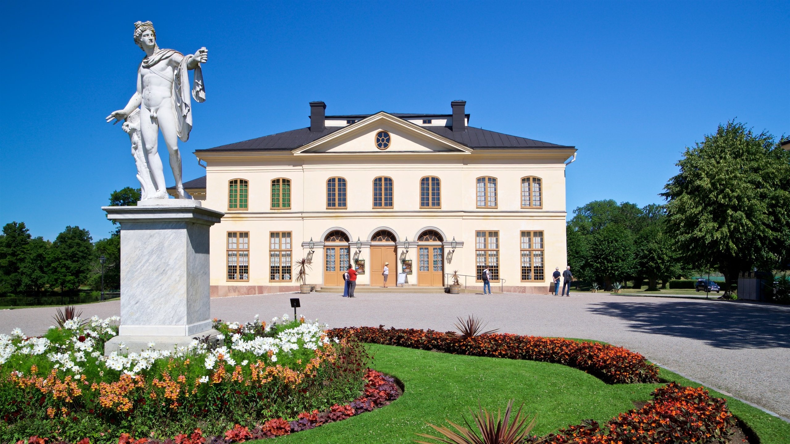Entdecken Sie das Theater und die Ferienwohnungen von Schloss Drottningholm, 2560x1440 HD Desktop