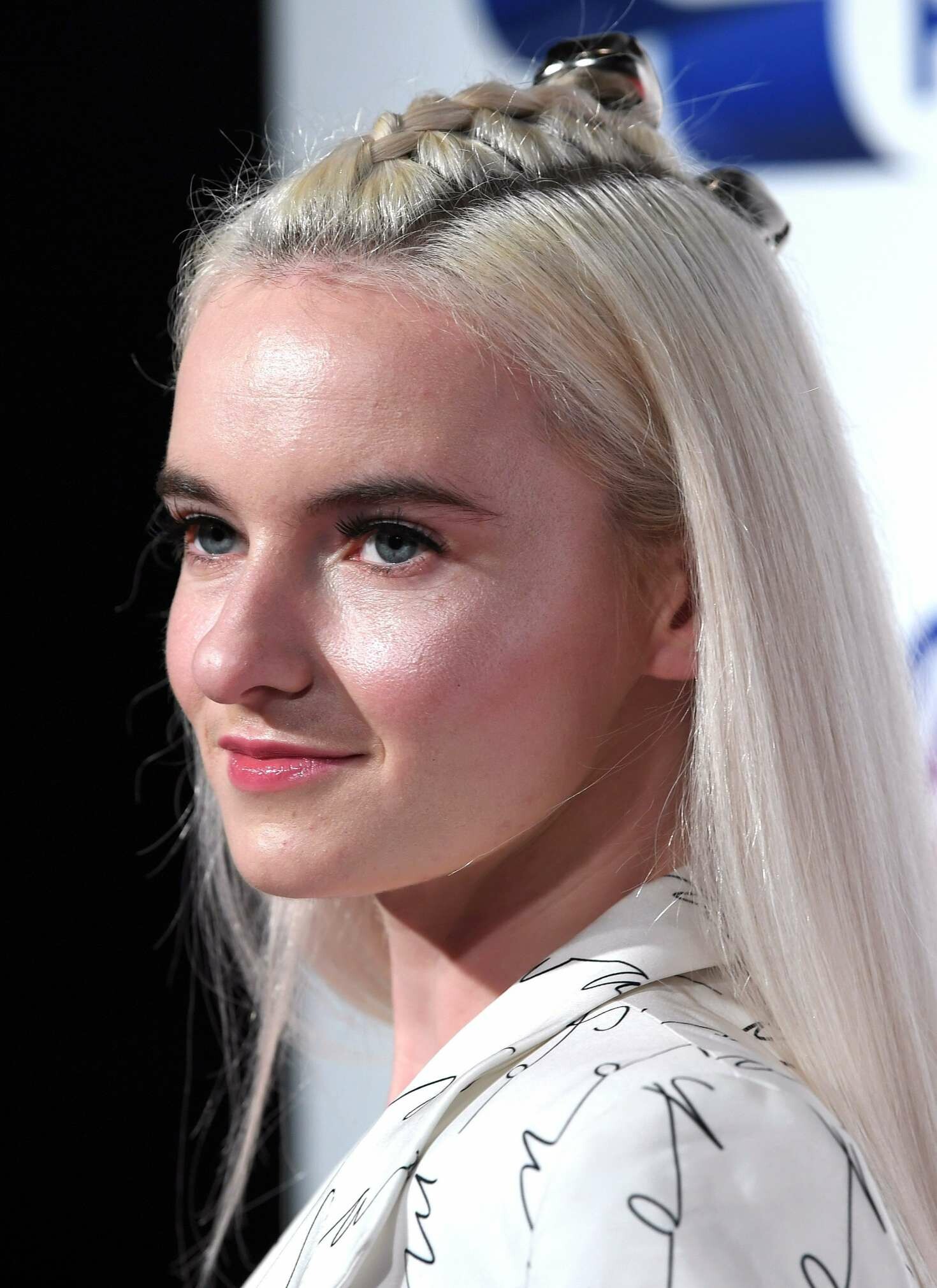 Grace Chatto, Clean Bandit member, Music wallpapers, Artistic beauty, 1470x2030 HD Phone