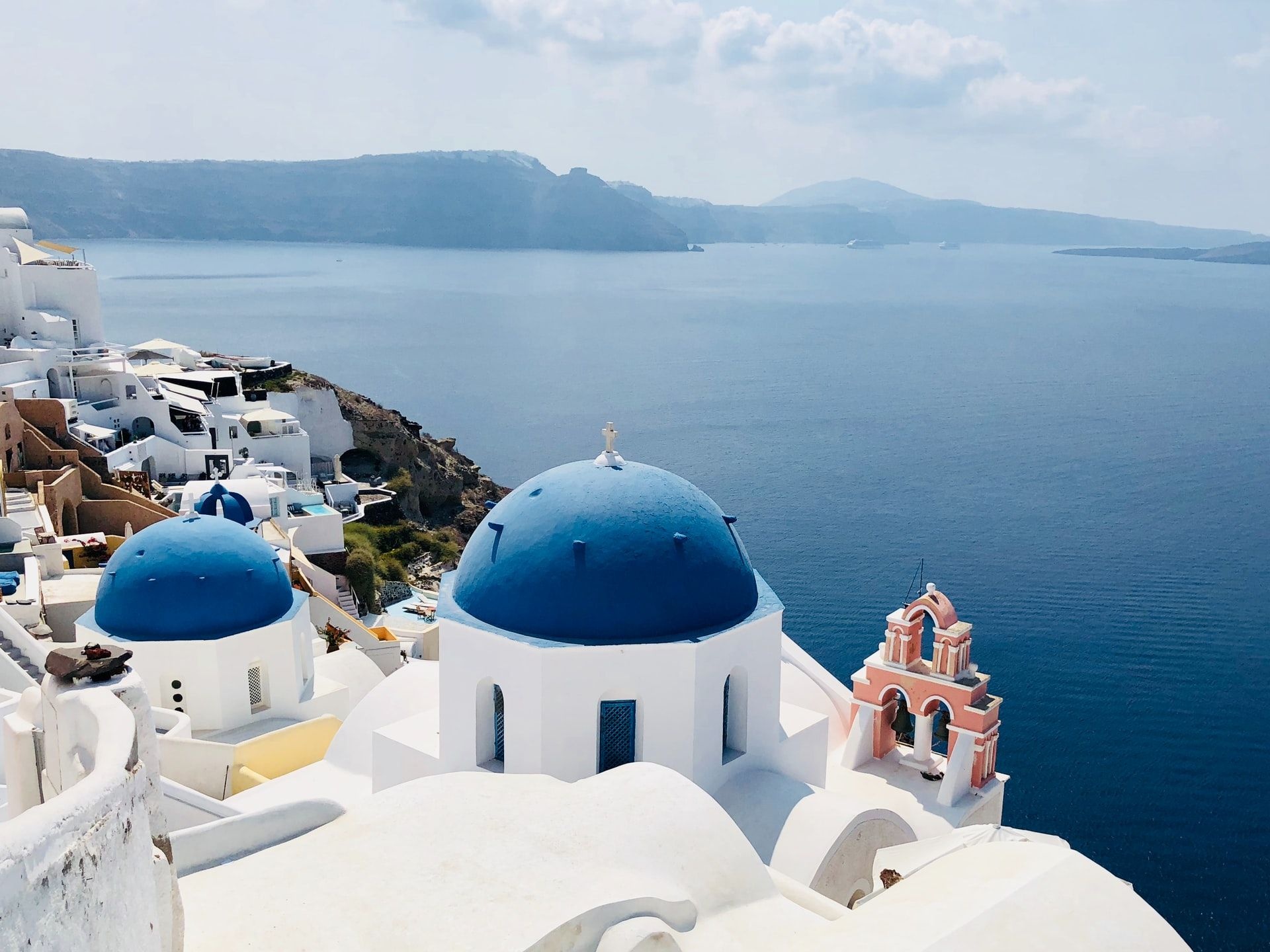 Blue Domes of Oia, Tranquil views, Greek island beauty, Captivating architecture, 1920x1440 HD Desktop