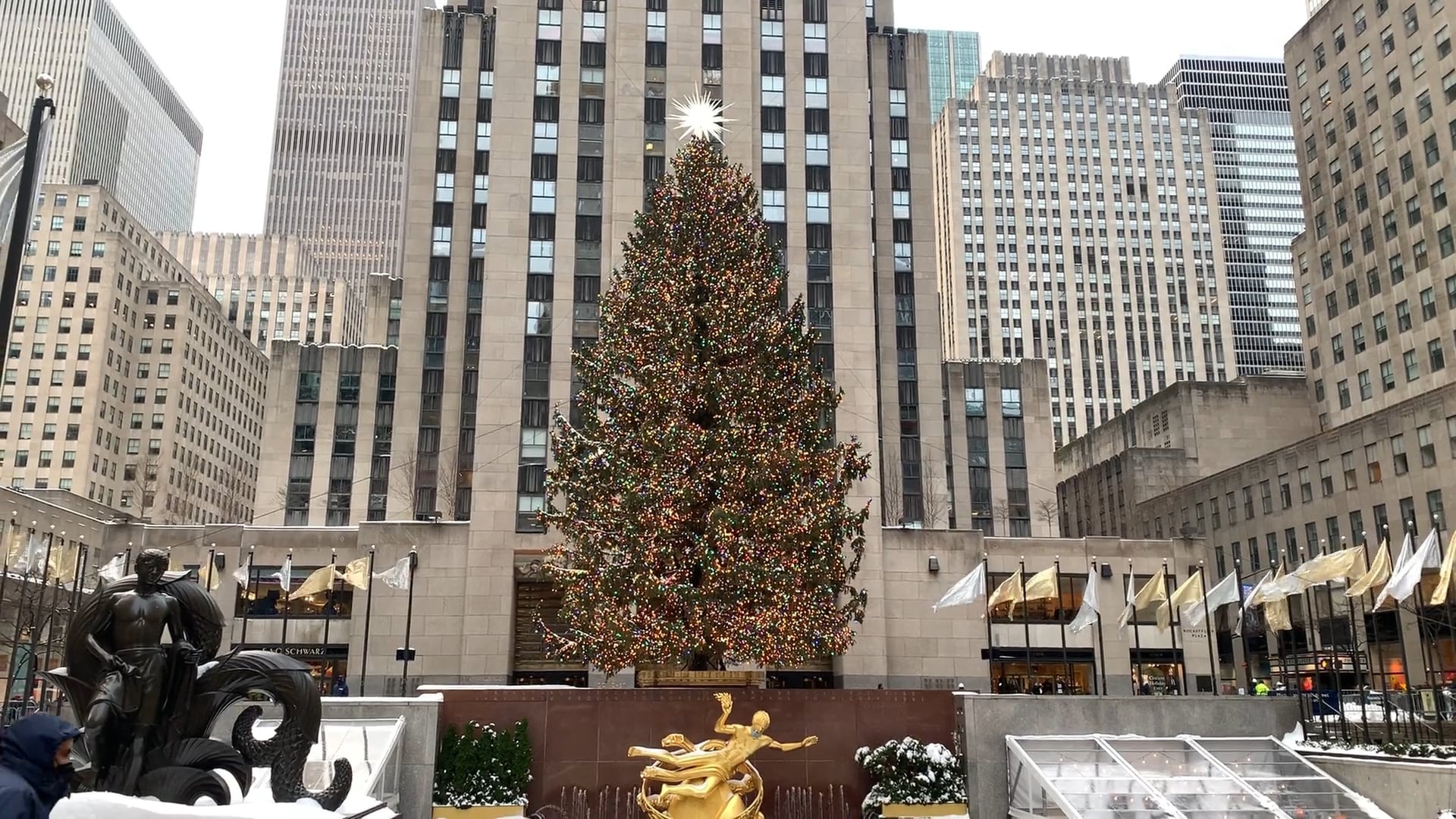 Rockefeller Center, Christmas tree, Festive atmosphere, Holiday spirit, 1920x1080 Full HD Desktop