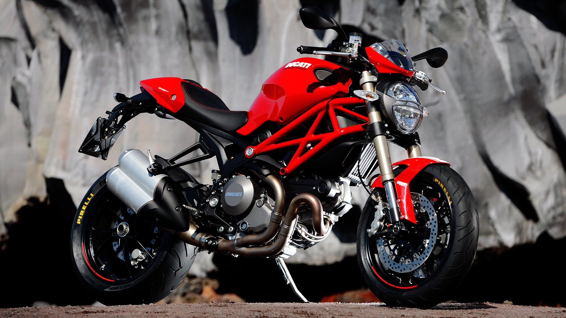 Ducati: Monster, The 2007 1098 model had a new engine called the Testastretta Evoluzione. 1920x1080 Full HD Wallpaper.