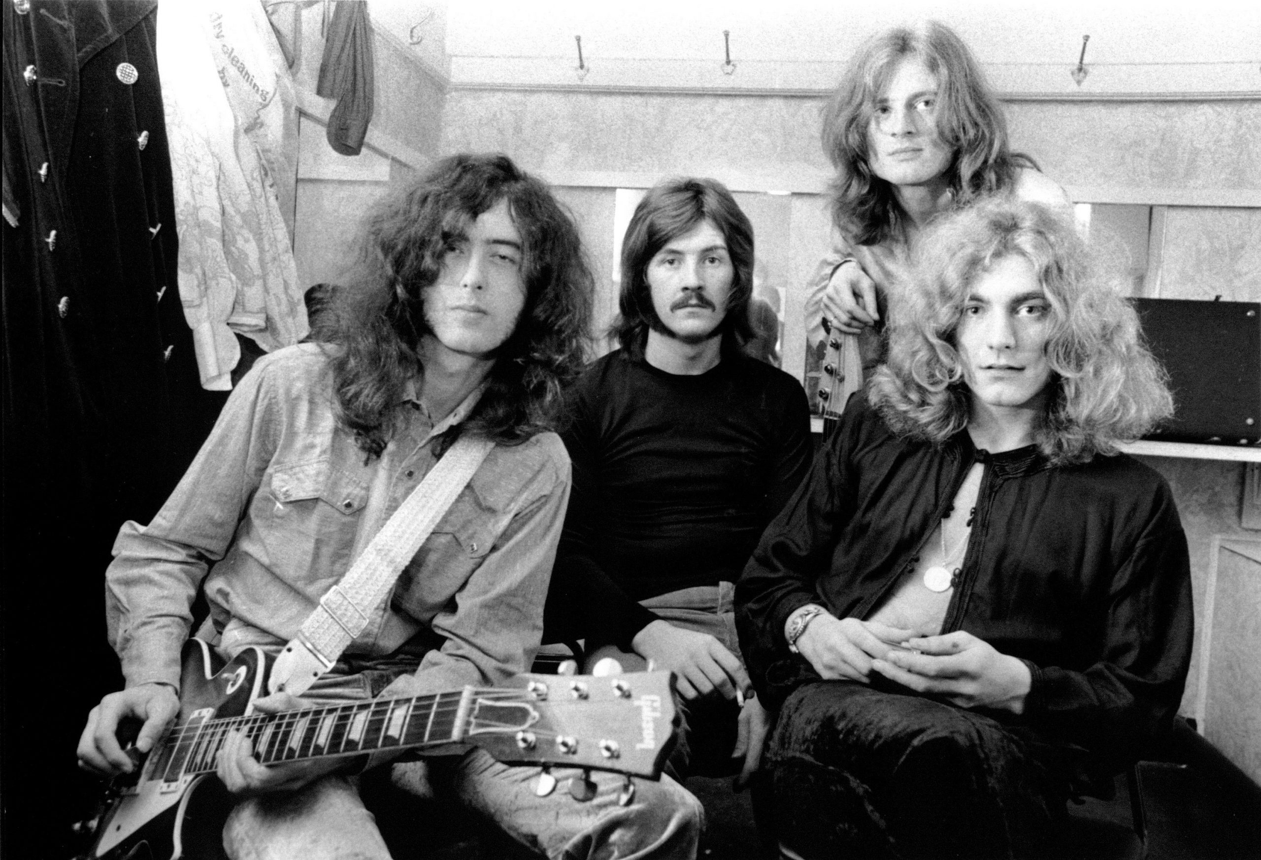 Led Zeppelin, James Bond song, 2560x1750 HD Desktop