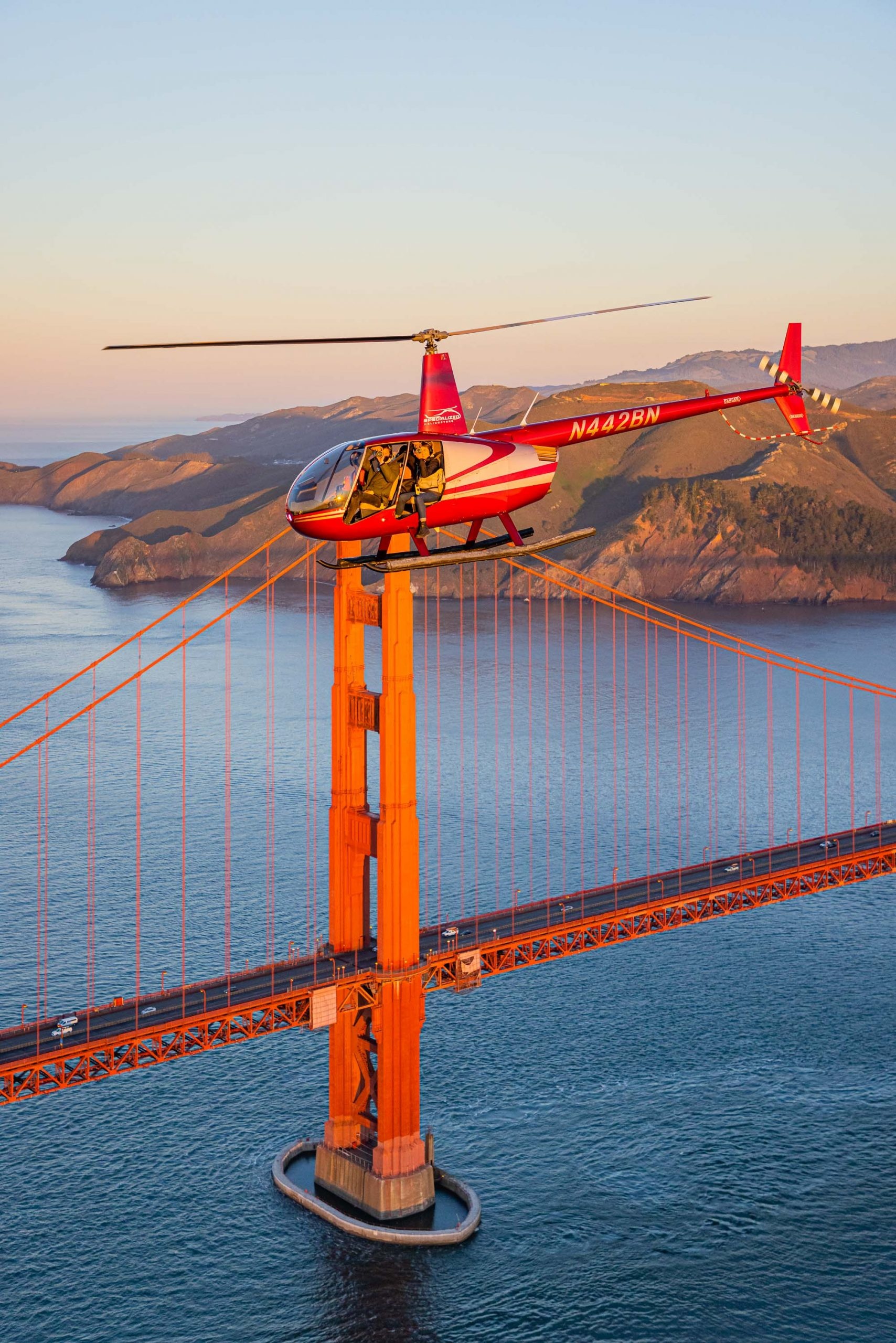 Robinson Helicopters - Aerial Photography by Toby Harriman-21 - Toby Harriman 1710x2560