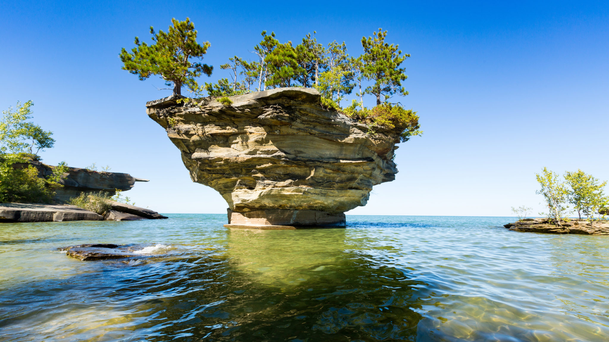 Lake Huron, Interesting facts, Michigan's treasure, Great Lakes wonder, 2050x1160 HD Desktop