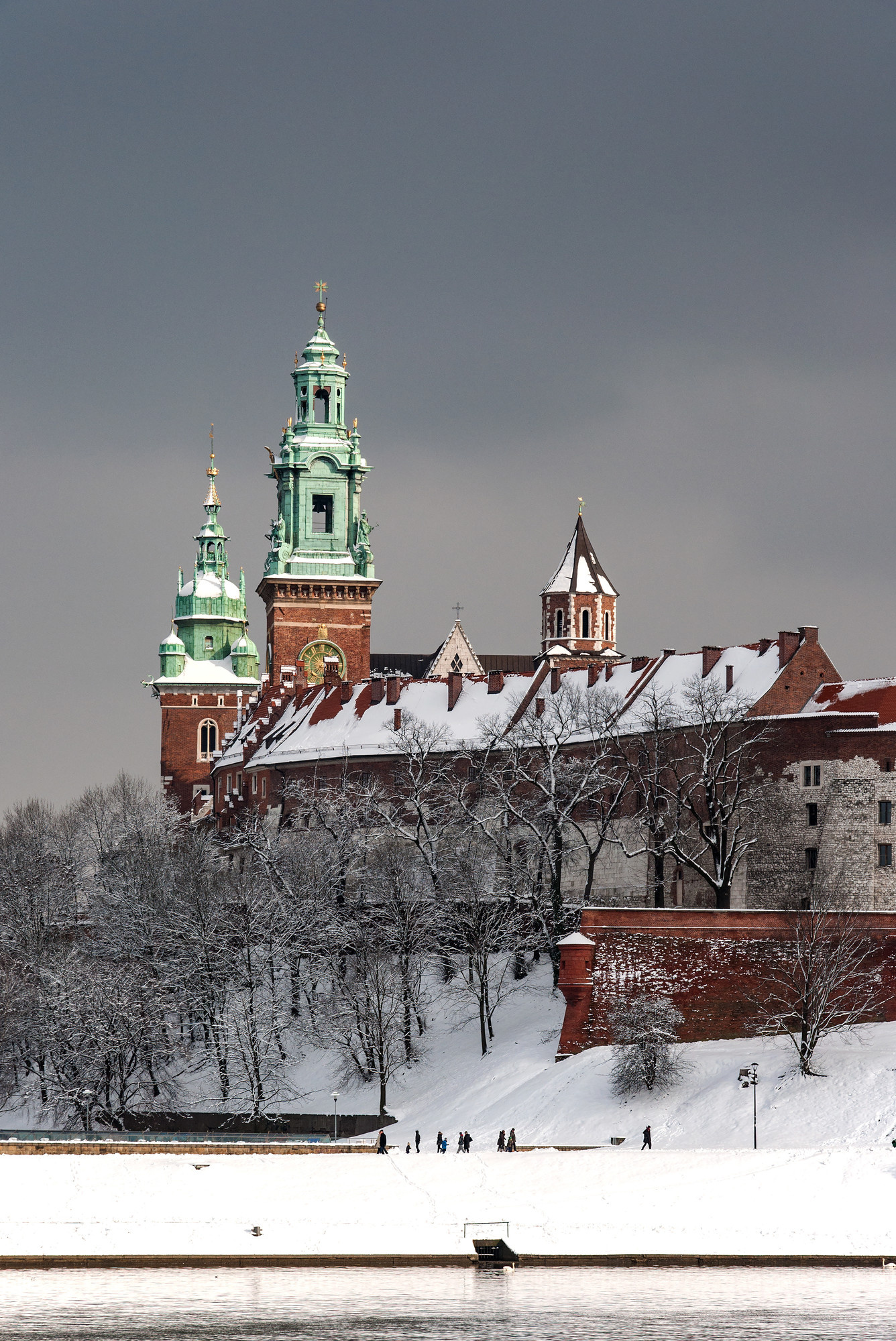 Wawel Castle, Krakow, Royal complex, Historical landmark, 1340x2000 HD Phone