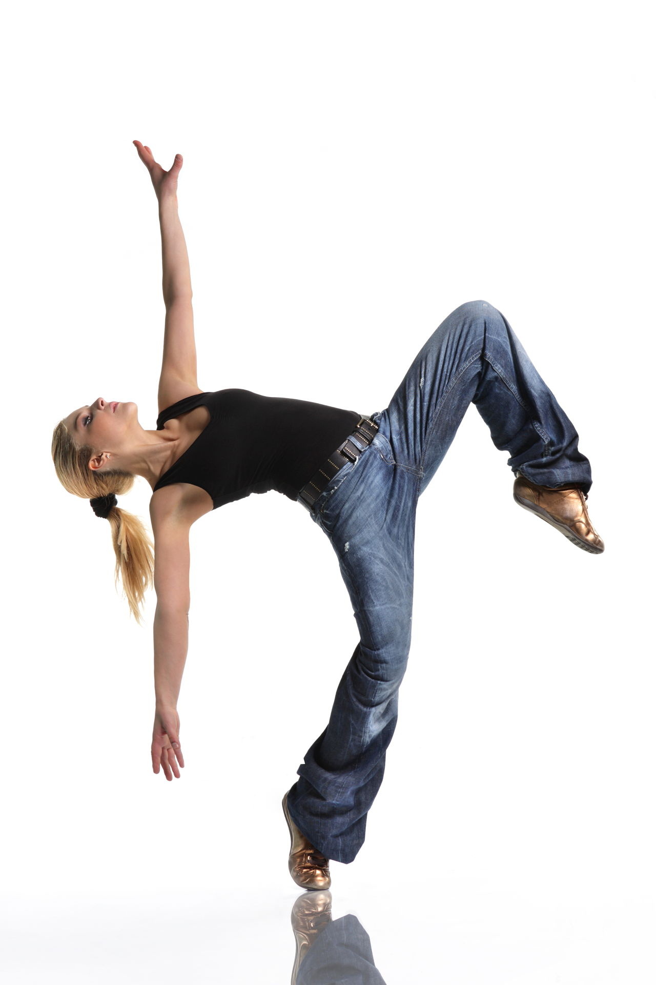 Popping Dance: Hip-Hop dancers, The dance that originated in Fresno California in the 1970s. 1280x1920 HD Background.