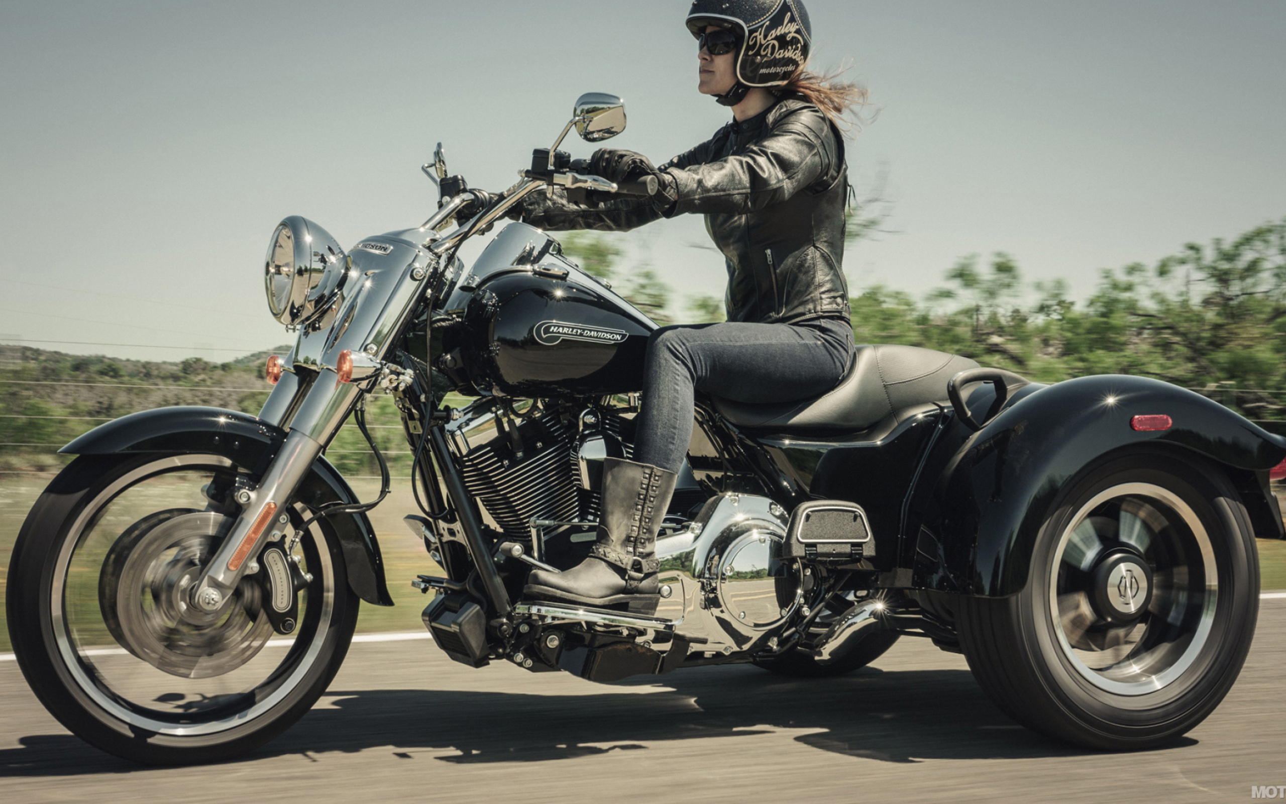 Harley-Davidson Freewheeler, Classic motorcycles, Trike freewheeler 2016, Open road freedom, 2560x1600 HD Desktop