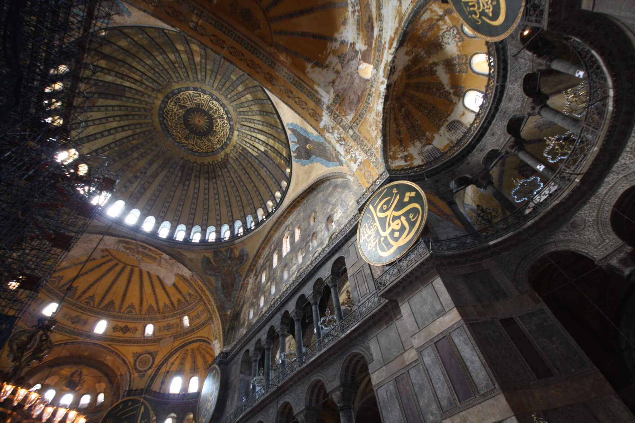 Hagia Sophia, Ayasofya Camii, Istanbul's gem, The passenger's guide, 2050x1370 HD Desktop