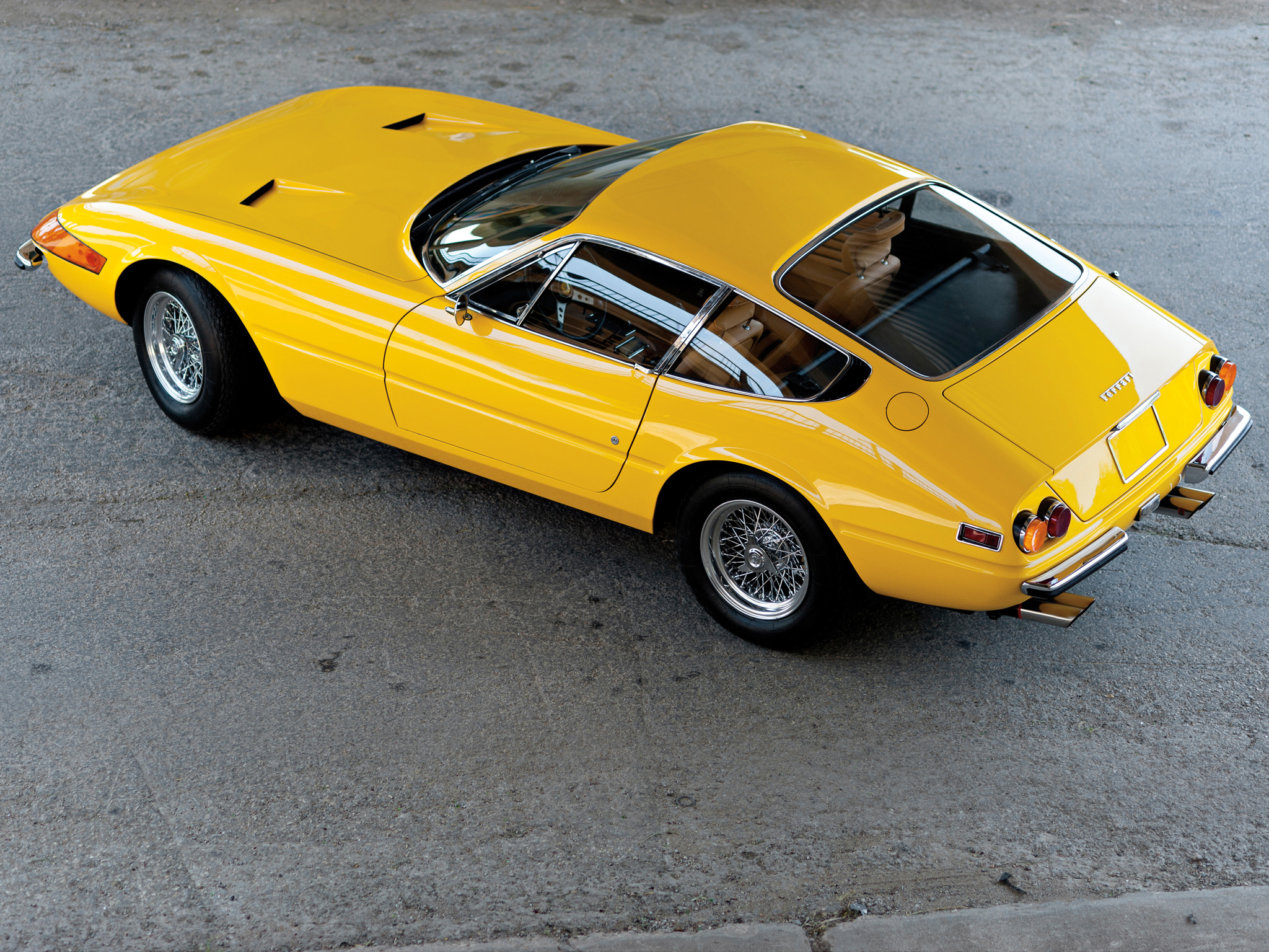 Ferrari Daytona, GTB4 images, High-definition download, Italian sophistication, 2050x1540 HD Desktop
