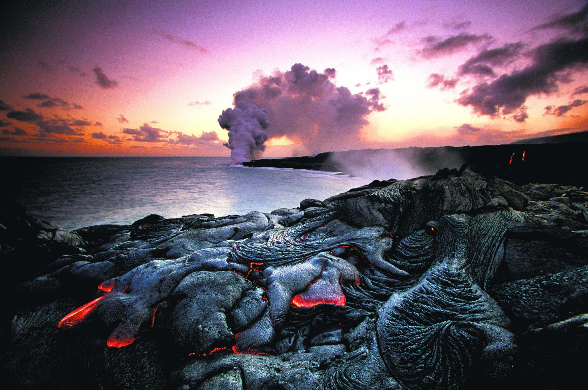Volcanoes National Park, Hawaii, Body discovery, Natural wonders, 2050x1360 HD Desktop