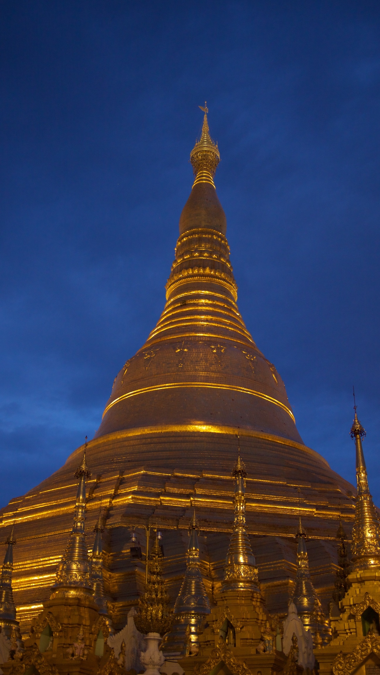 Yangon, Top 5 things, Eastern and Western influences, Cultural exploration, 1300x2310 HD Handy
