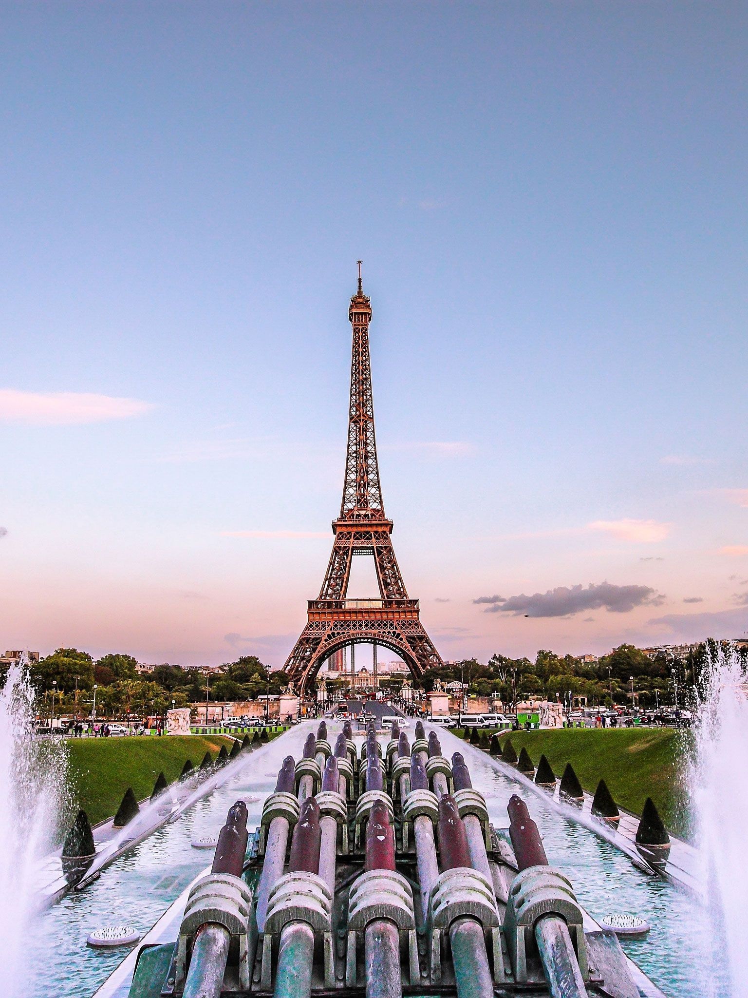 Paris: The first structure in the world to surpass both the 200-meter and 300-meter mark in height. 1540x2050 HD Background.
