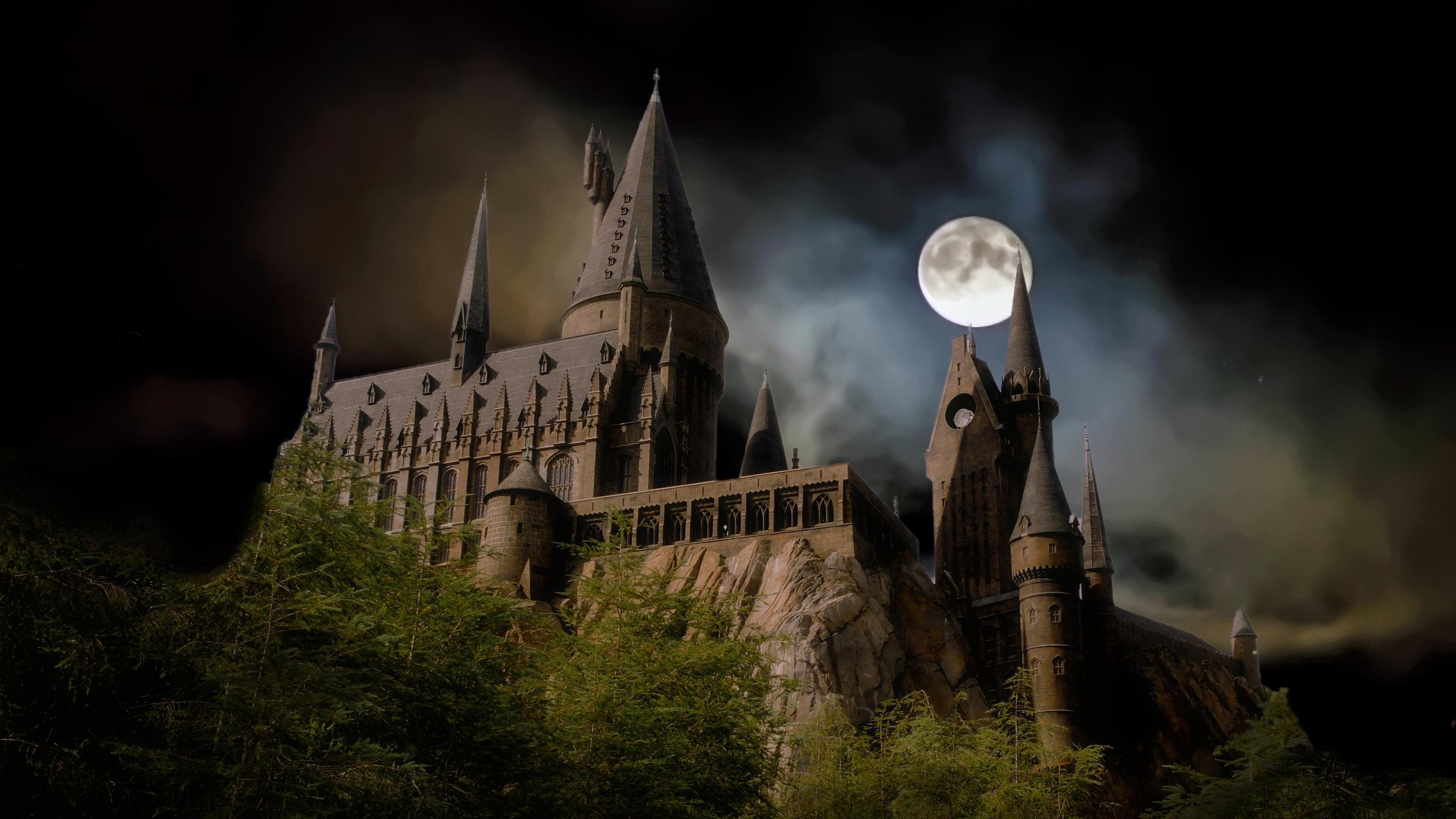 Full moon, Hogwarts Castle Wallpaper, 3840x2160 4K Desktop