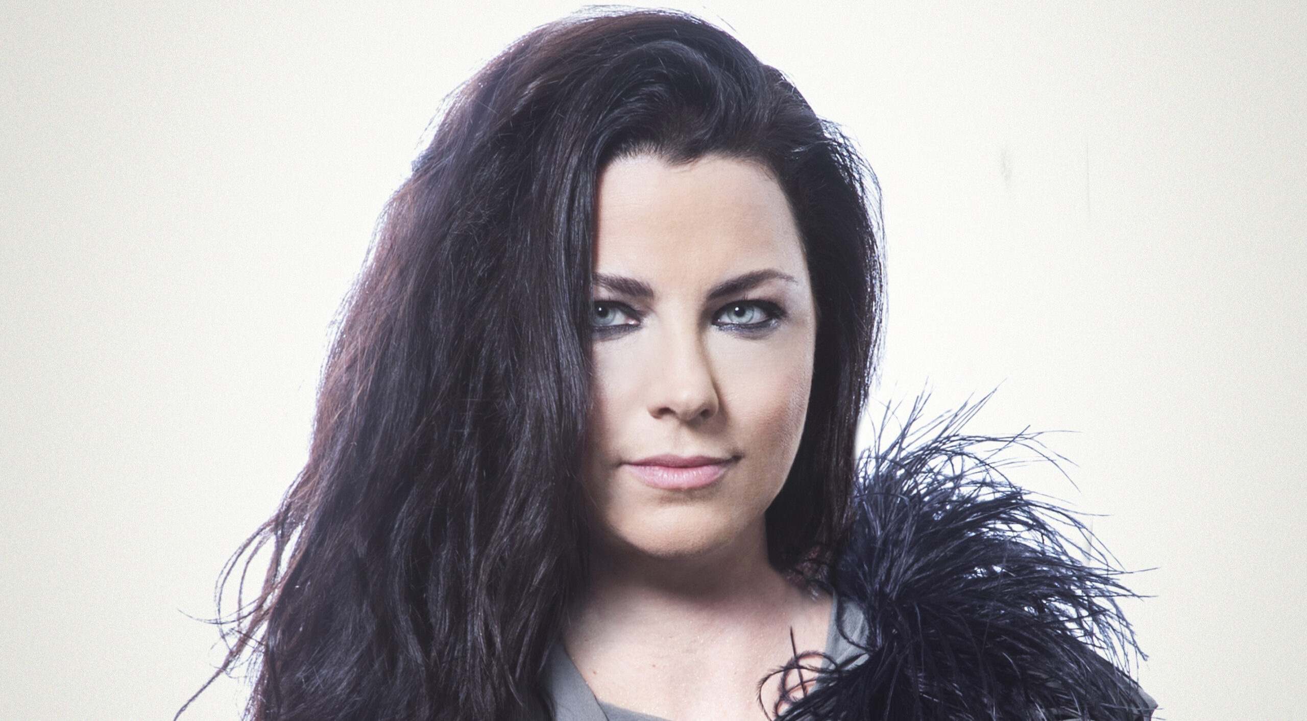 Evanescence's Amy Lee: 2560x1420