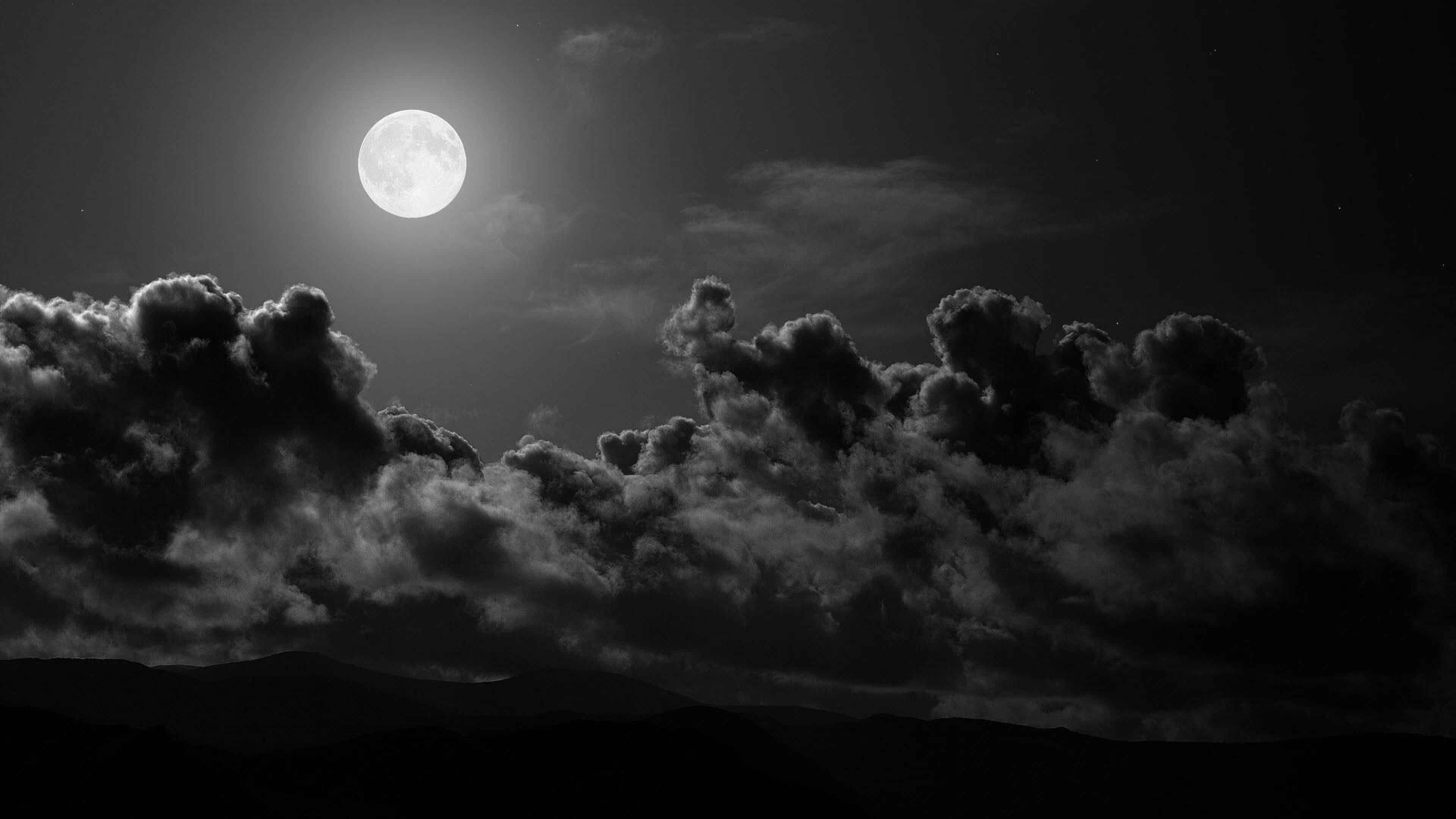 Gray Cloudy Sky: The moon, Cloudy weather, Black and white. 3840x2160 4K Background.