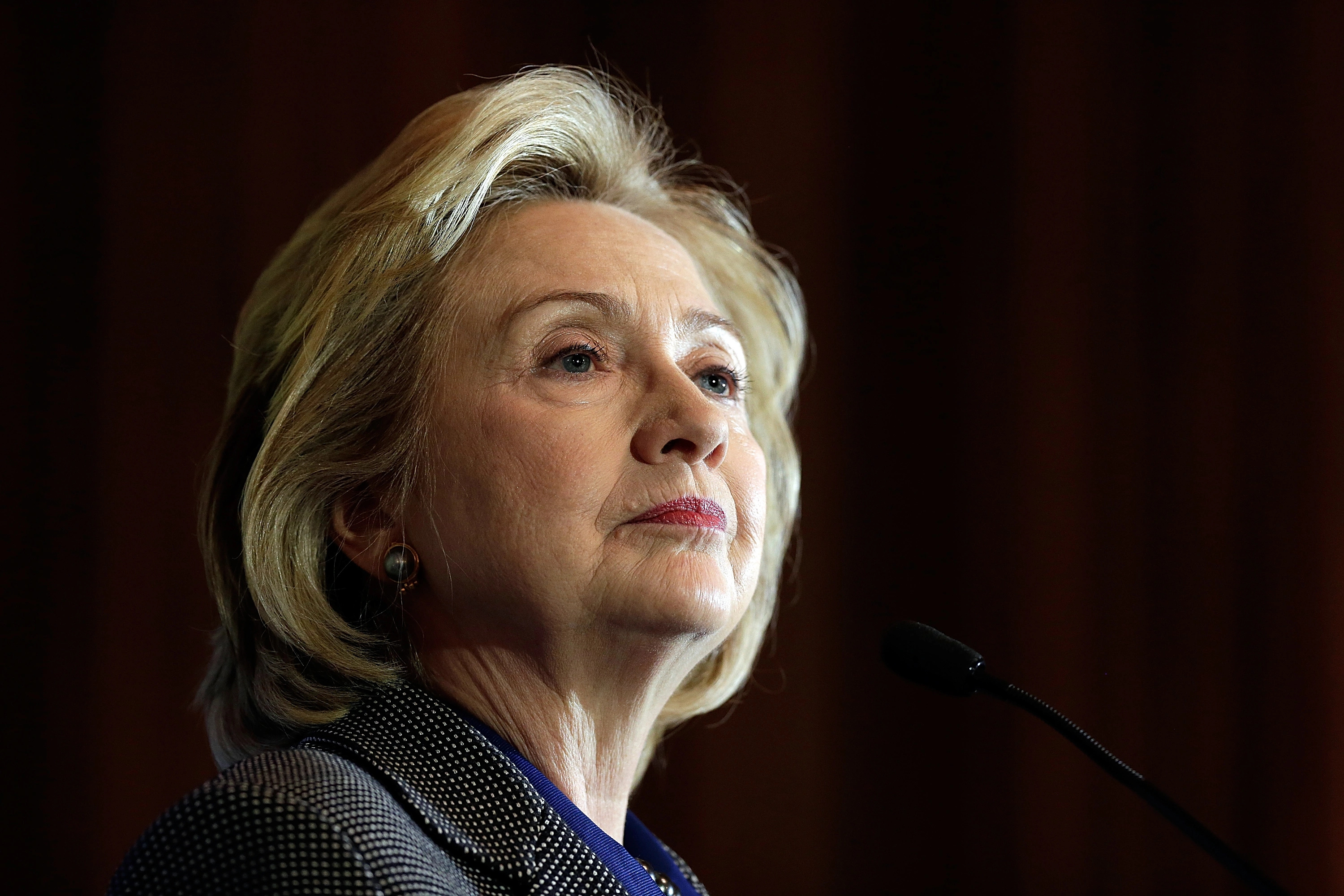 Hillary Clinton, Health concerns, Voter worries, Fortune poll, 3000x2000 HD Desktop