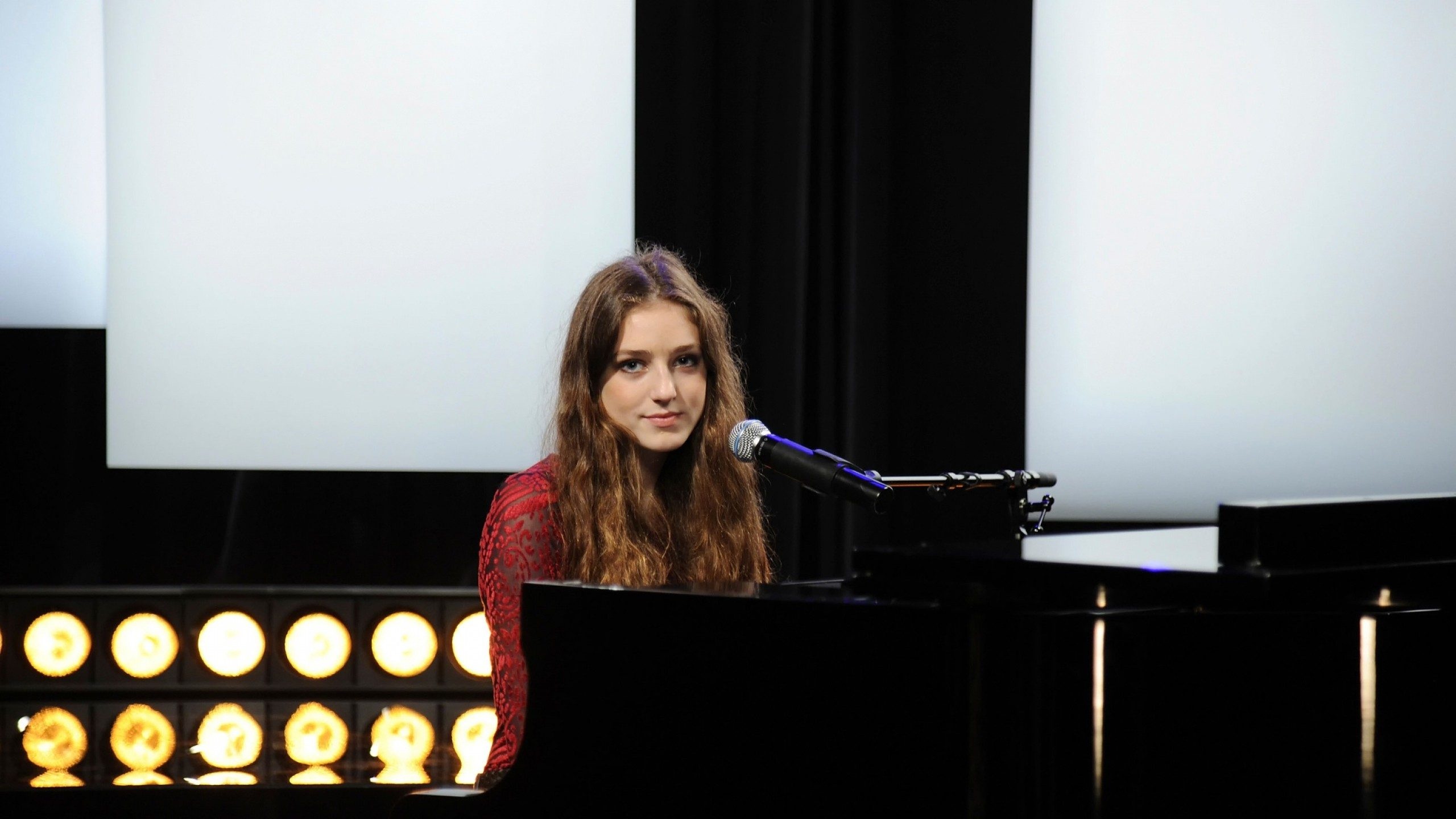 Birdy, Music wallpapers, Serene images, Visual delight, 2560x1440 HD Desktop