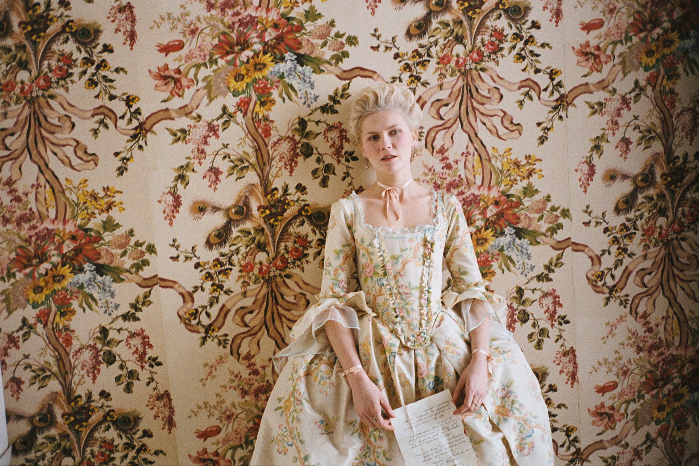 Marie Antoinette, Movie wallpaper, Dress, Tiaras, 2370x1580 HD Desktop