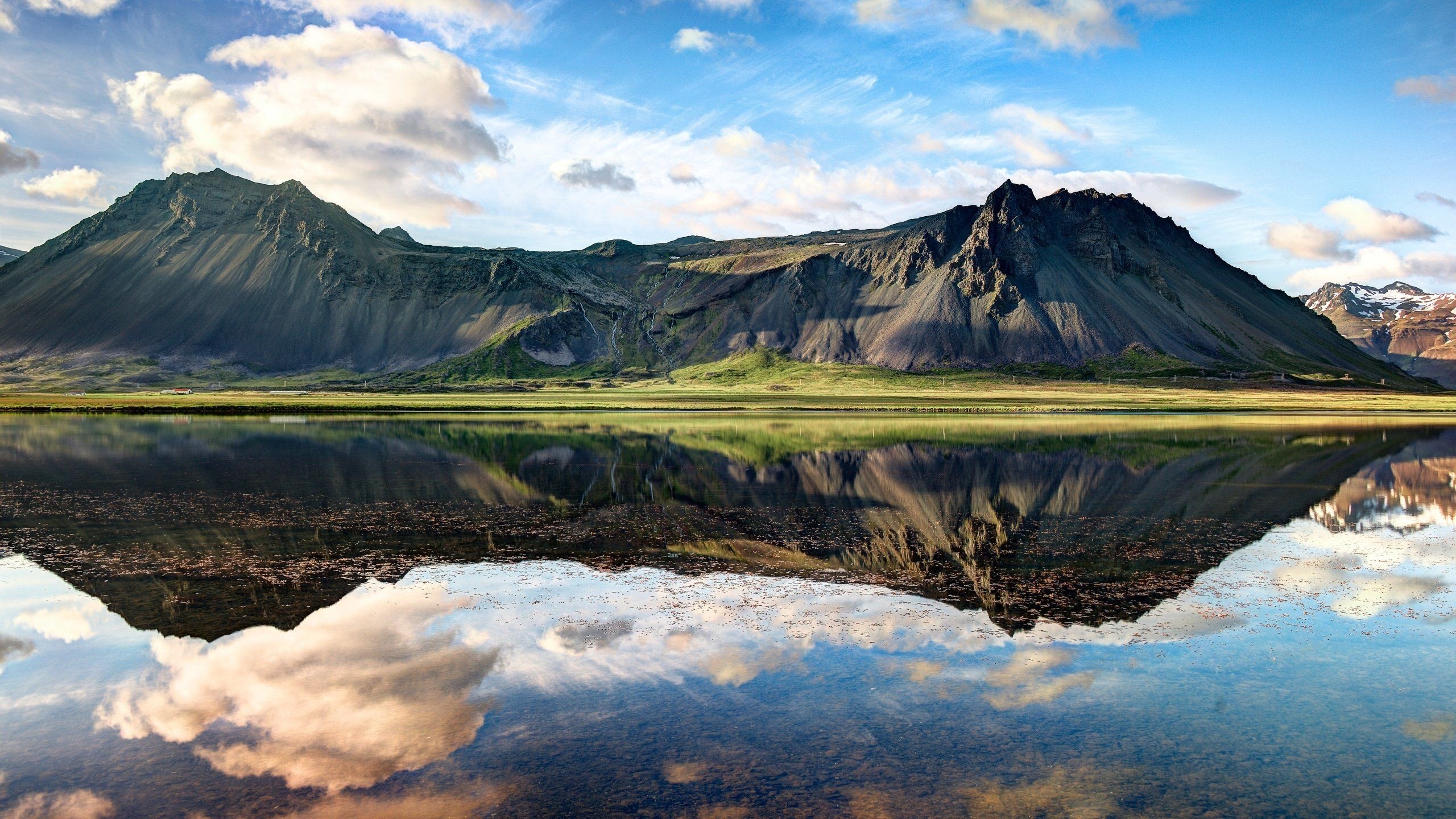 Iceland Scenery, Majestic Landscapes, Captivating Views, Natural Wonders, 2560x1440 HD Desktop
