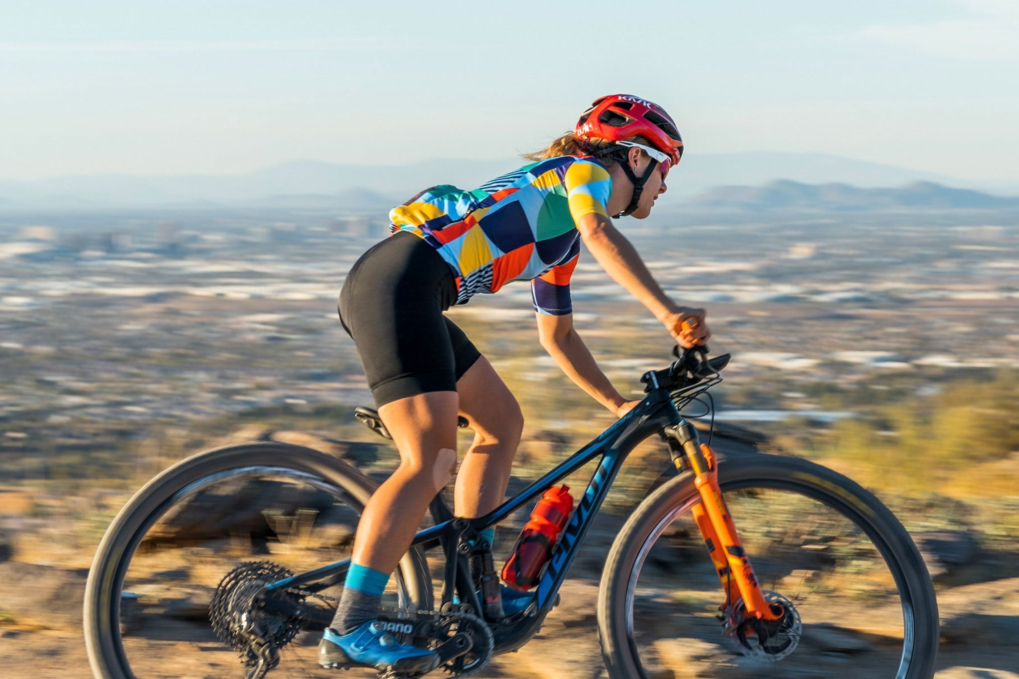 Pivot Cycles, Eliel welcomes Chloe Woodruff, Cycling team, Athlete, 2050x1370 HD Desktop