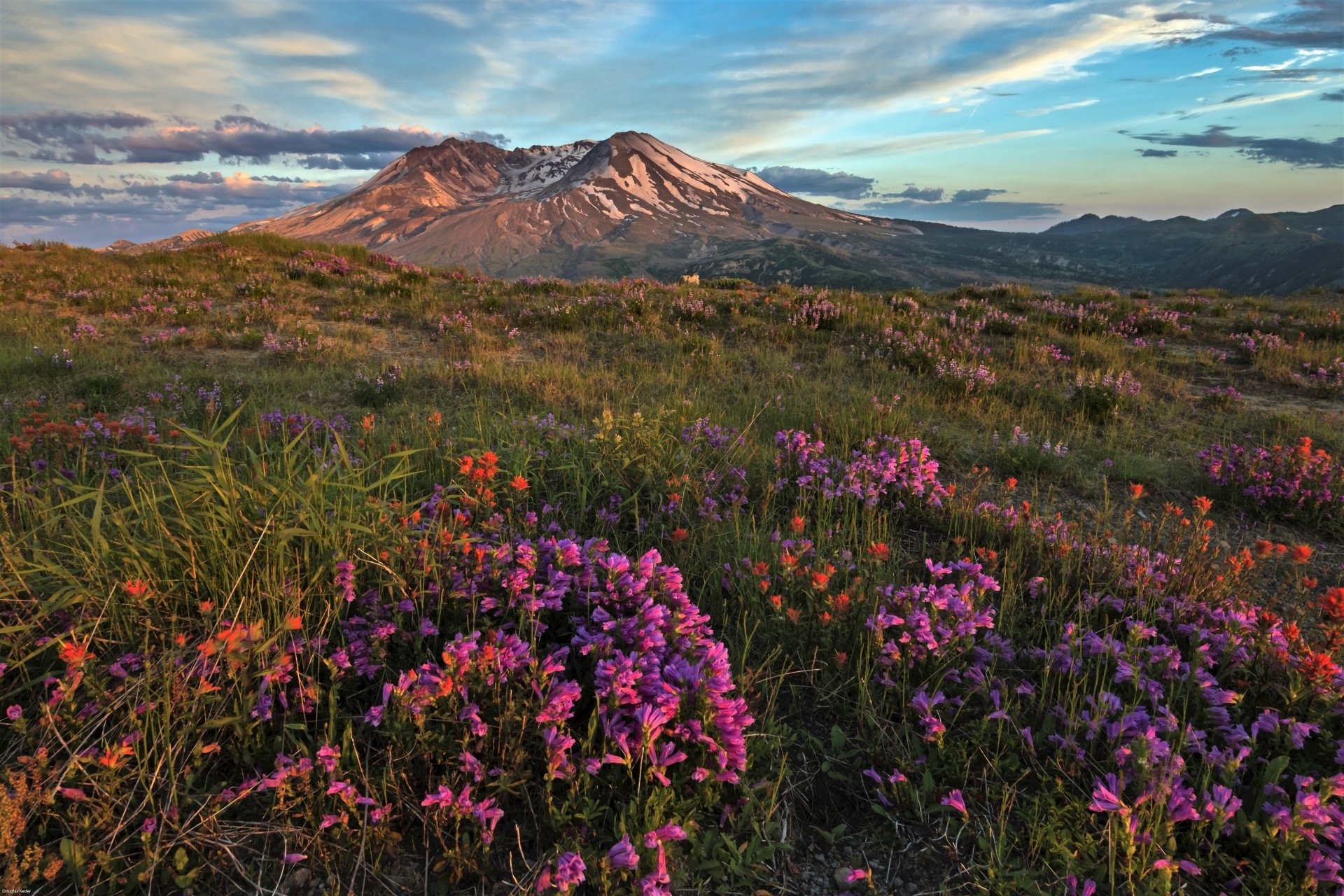 Mount St. Helens, National volcanic monument, Background images, Snowy wilderness, 1920x1280 HD Desktop