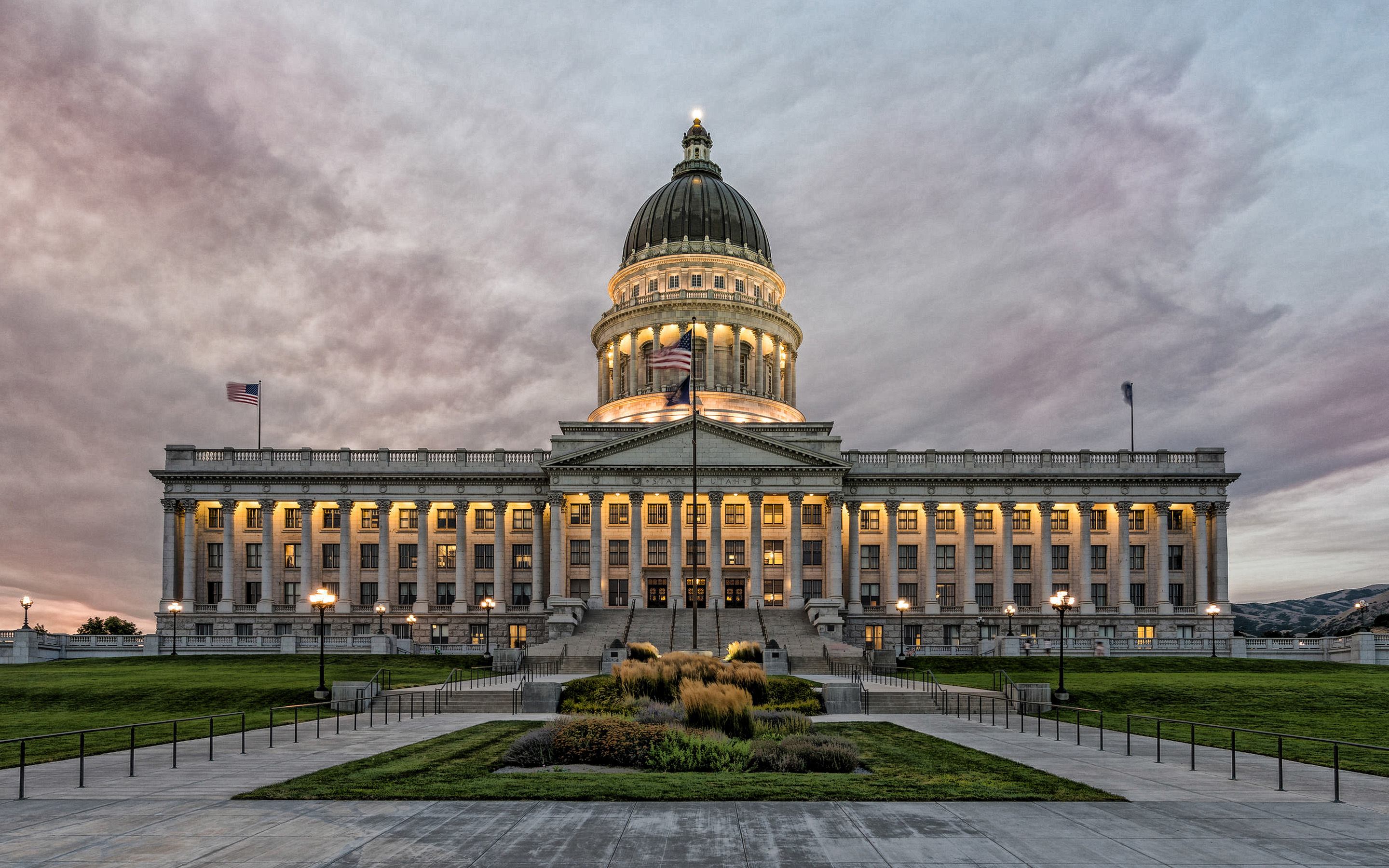 Utah State Capitol, Salt Lake City, Evening sunset, American flag, 2880x1800 HD Desktop