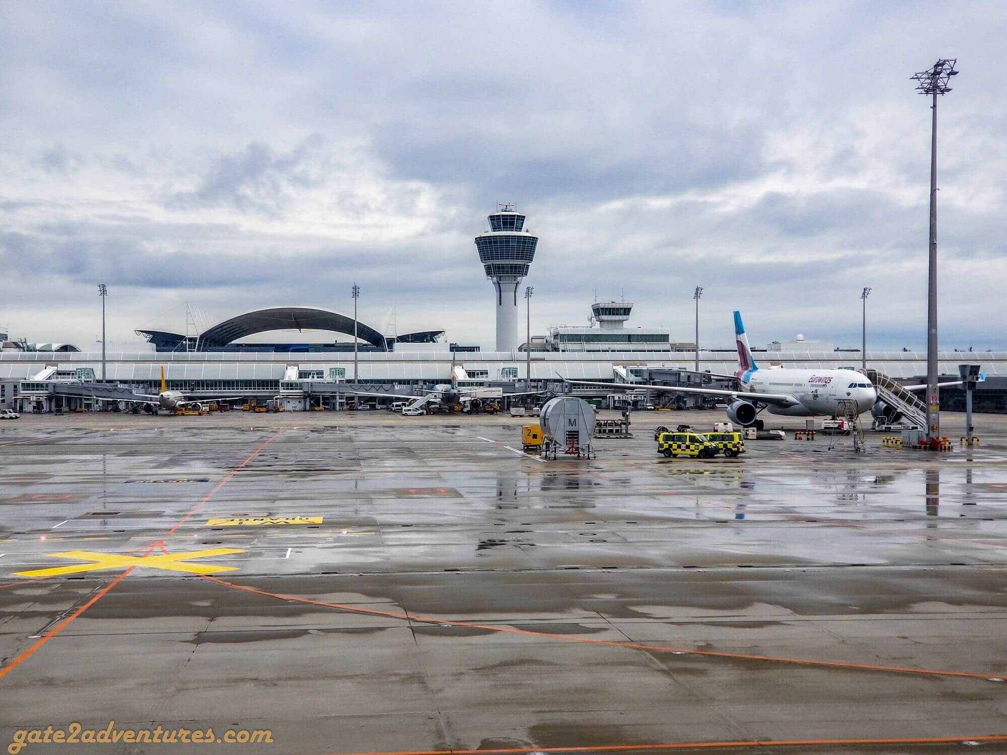 Munich International Airport, American Airlines business class, Munich to Philadelphia, Gate to adventures, 2000x1500 HD Desktop