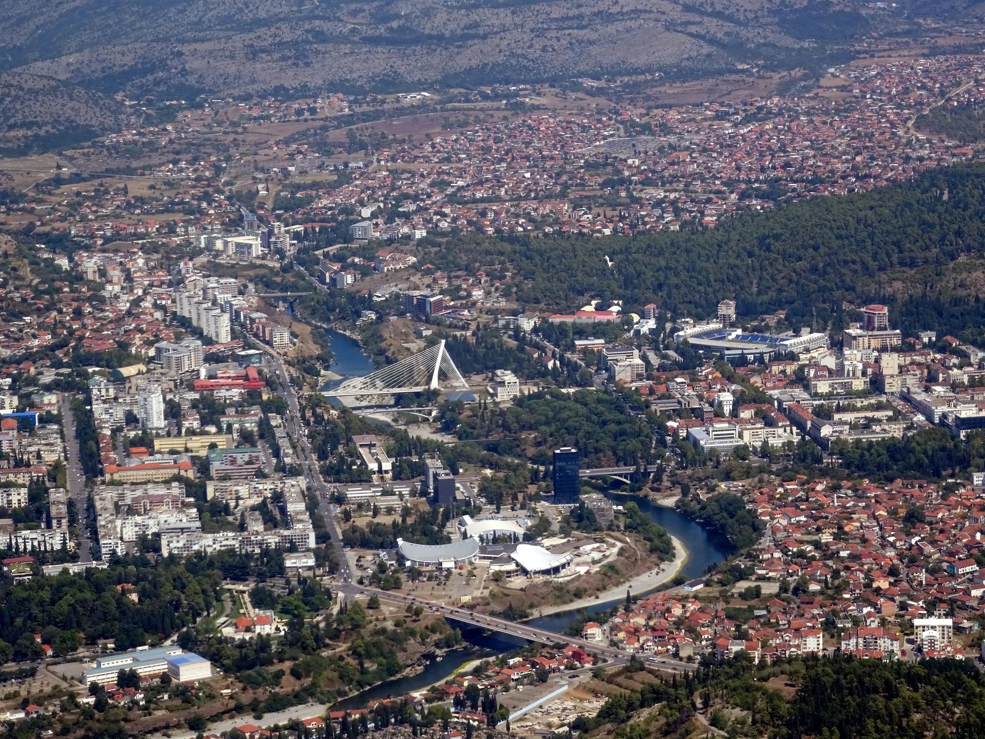 Podgorica city, Montenegro landscapes, 1920x1440 HD Desktop